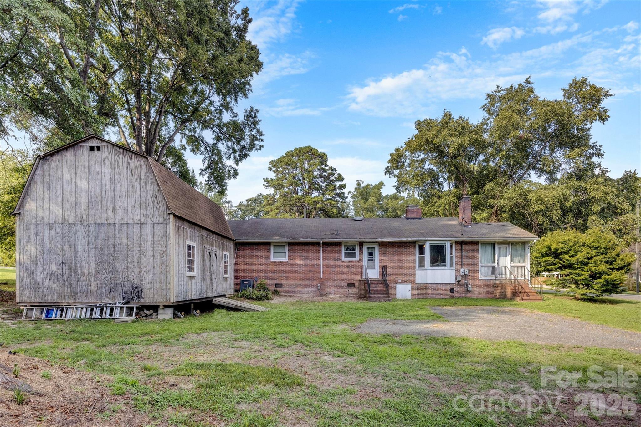 701 Home Trail Property Photo 35