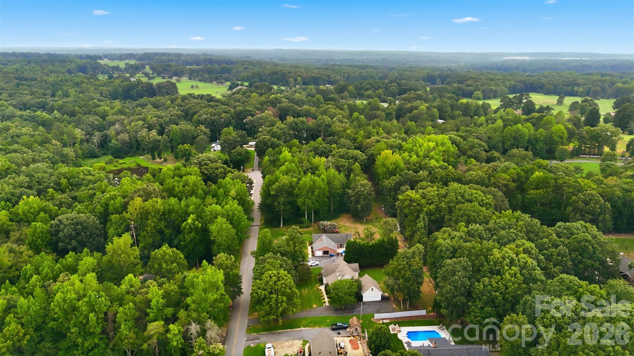 107 Shawnee Trail Property Photo 38