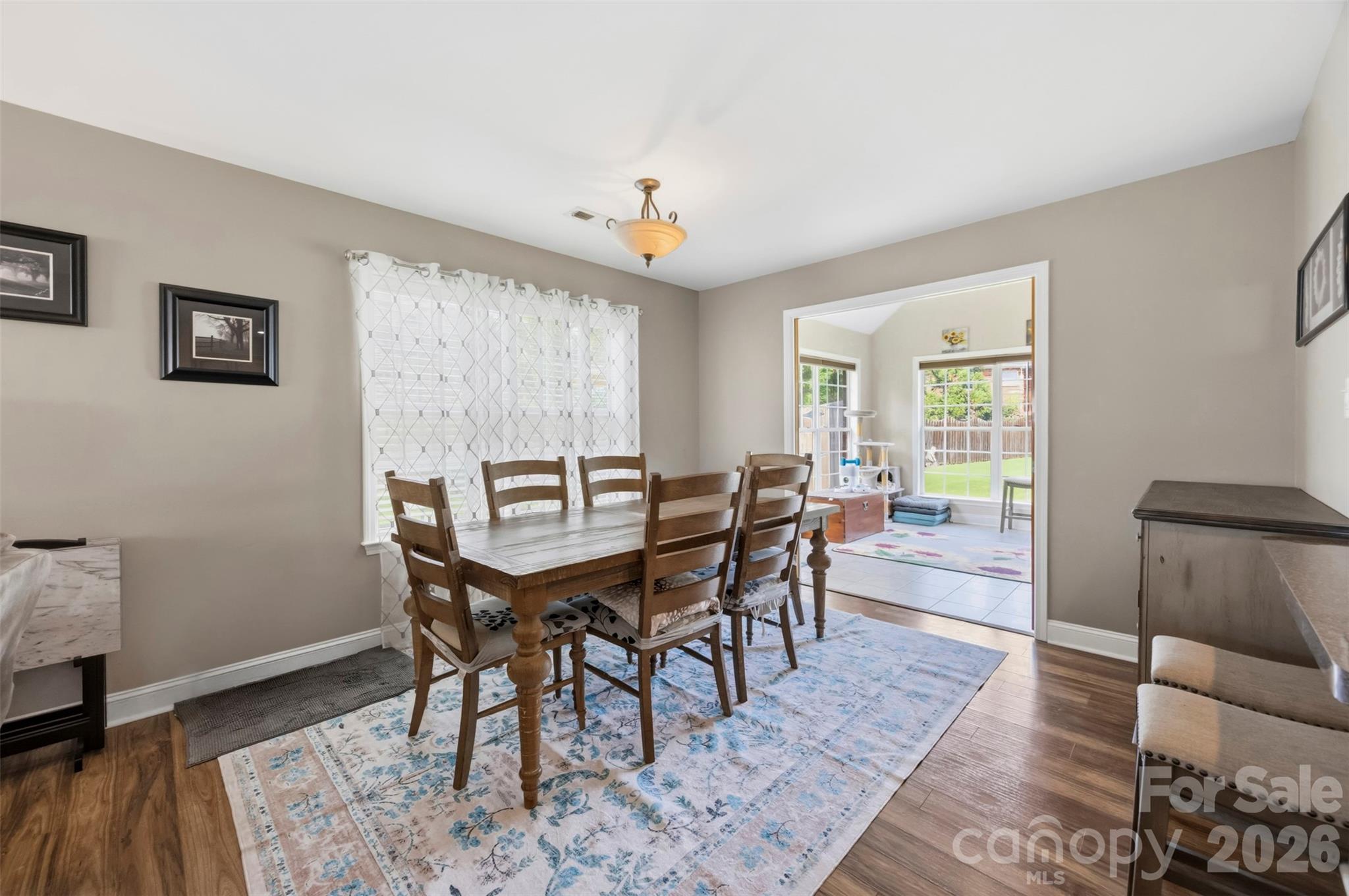 3310 Brickwood Circle Property Photo 4