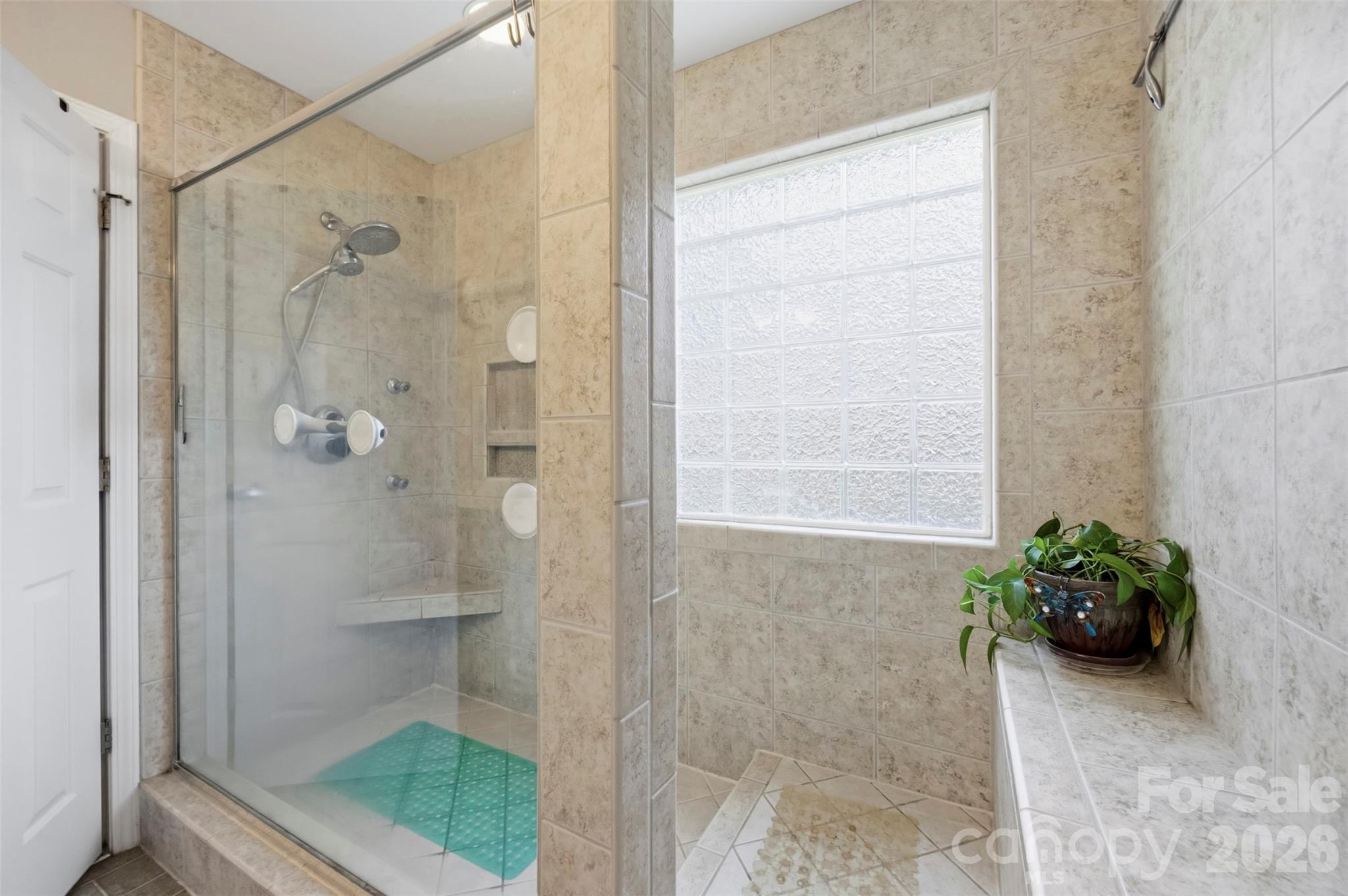 3310 Brickwood Circle Property Photo 11