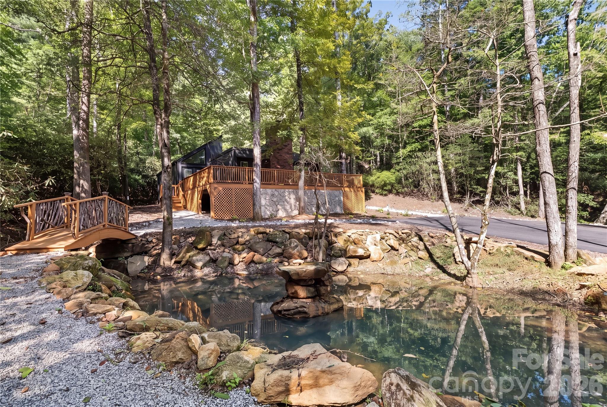 320 Never Mountain Road Property Photo 1