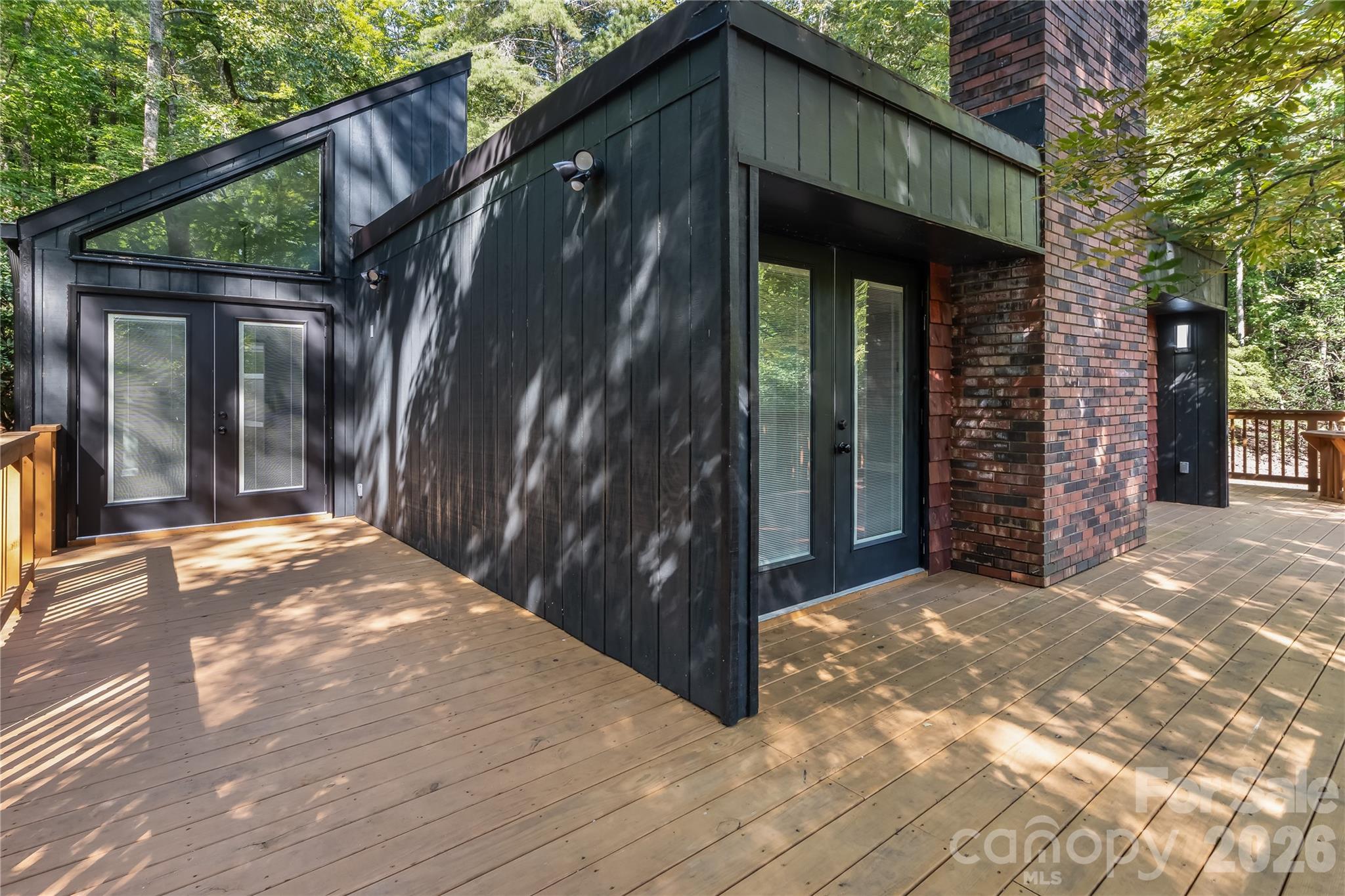 320 Never Mountain Road Property Photo 2