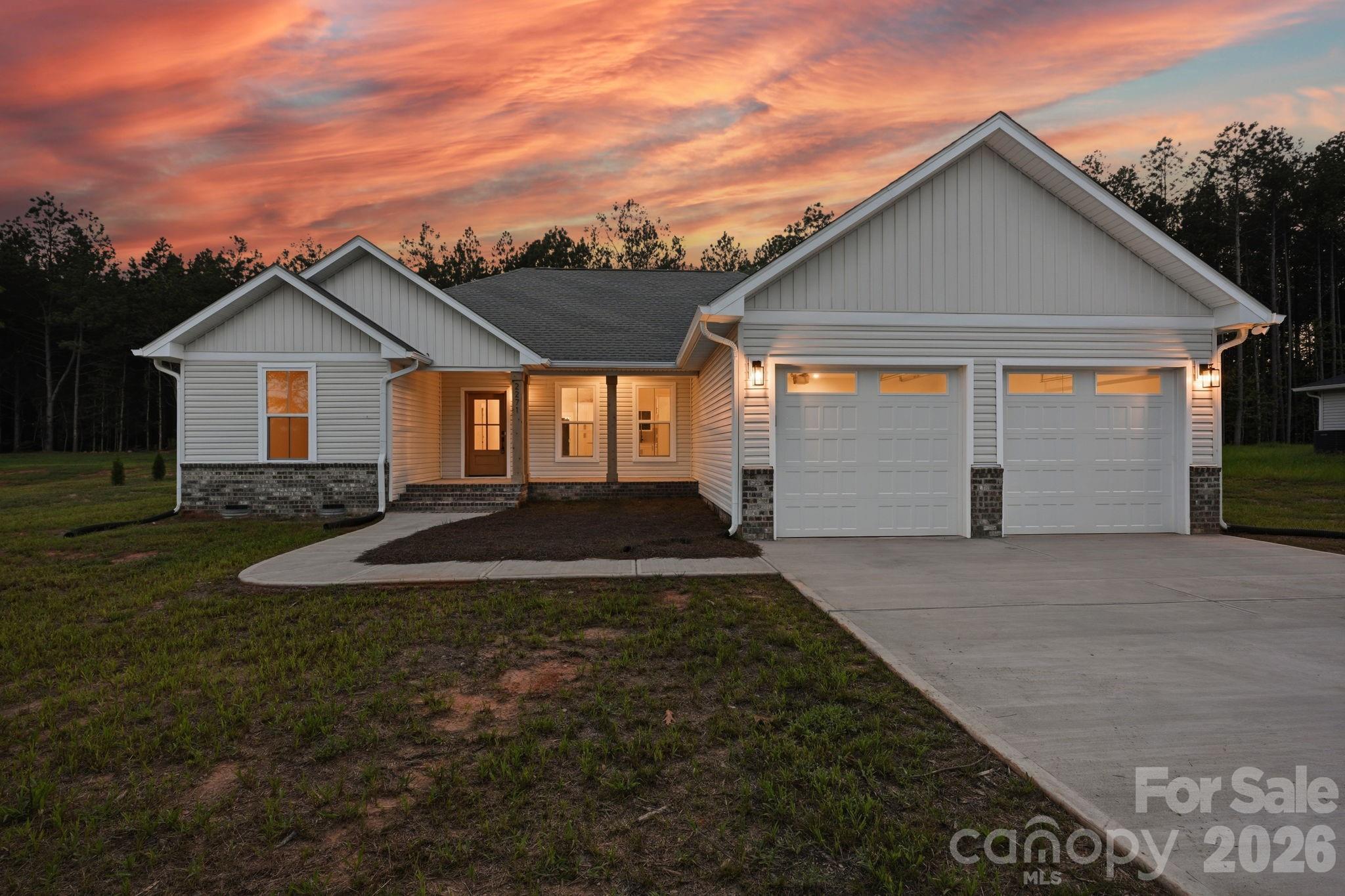 2271 Lee Lawing Road Property Photo 1