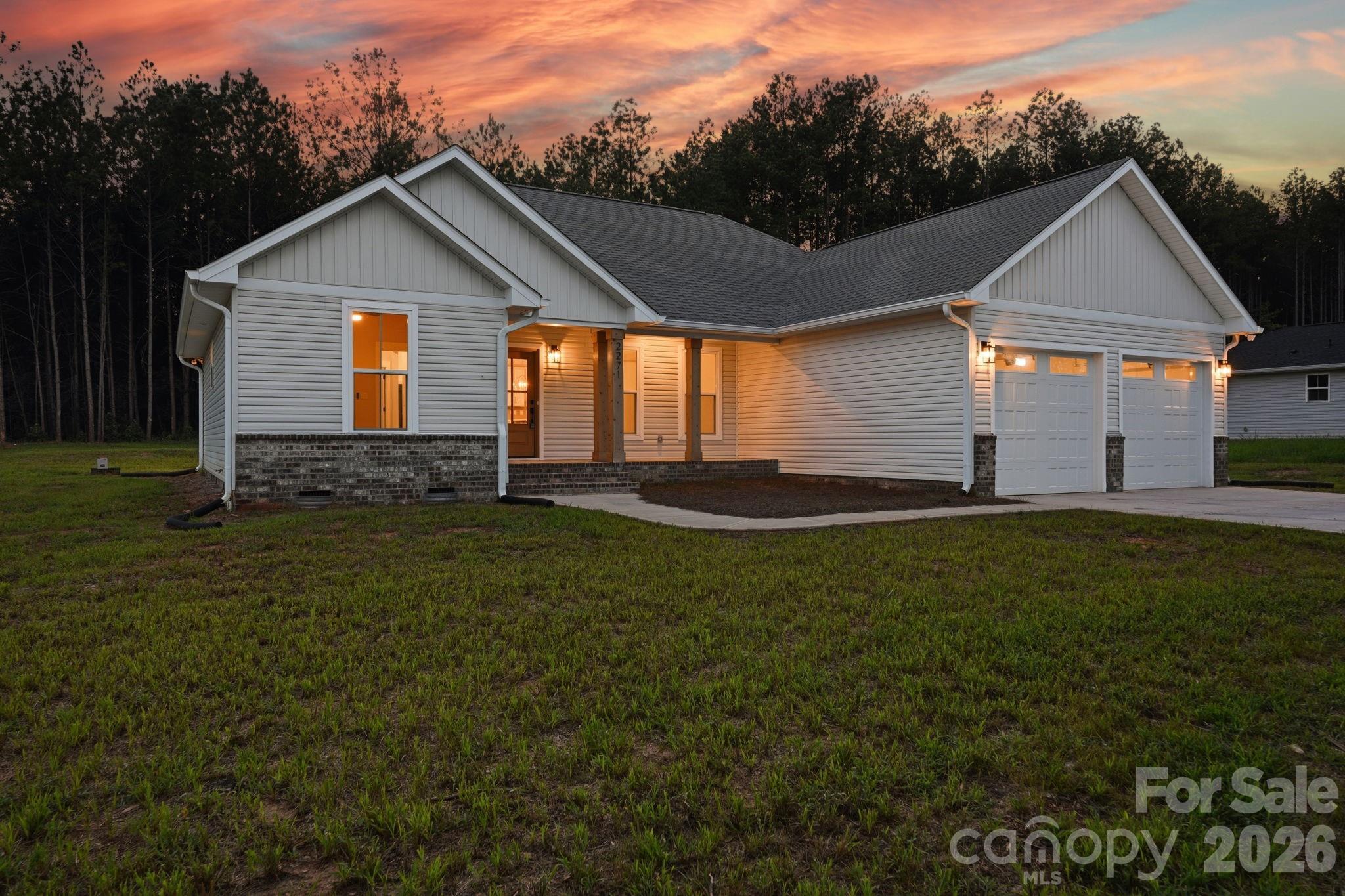 2271 Lee Lawing Road Property Photo 2