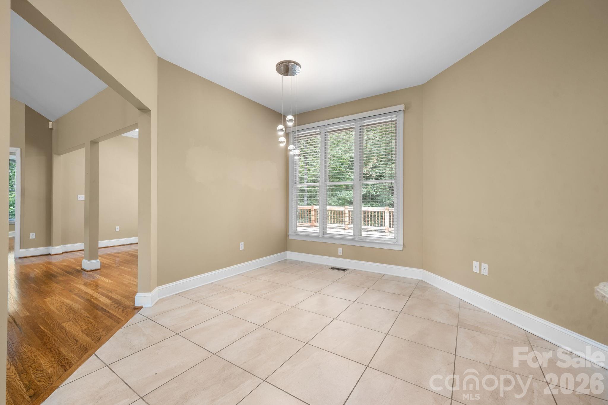 2752 Brittany Drive Property Photo 14