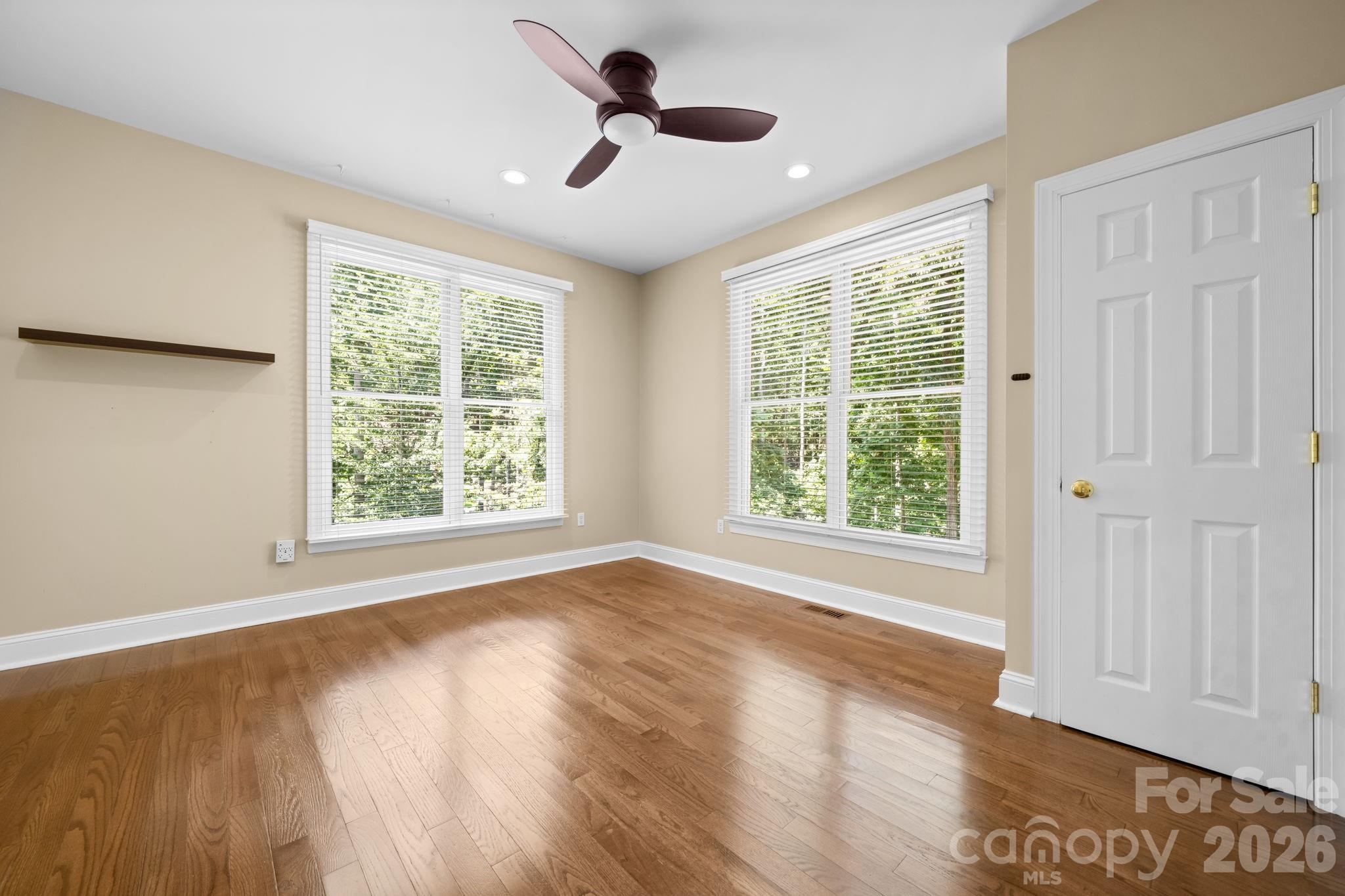 2752 Brittany Drive Property Photo 23