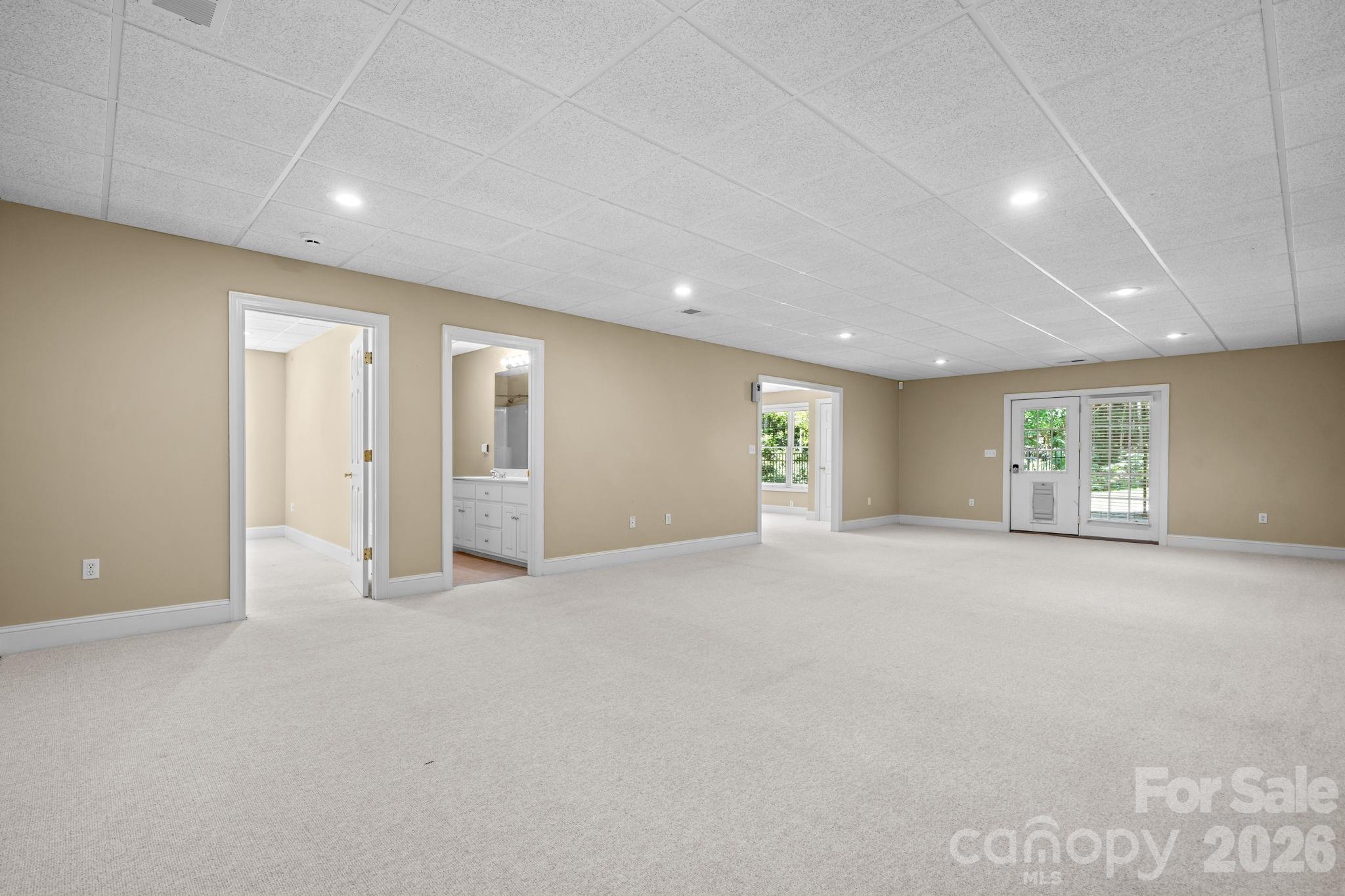 2752 Brittany Drive Property Photo 28