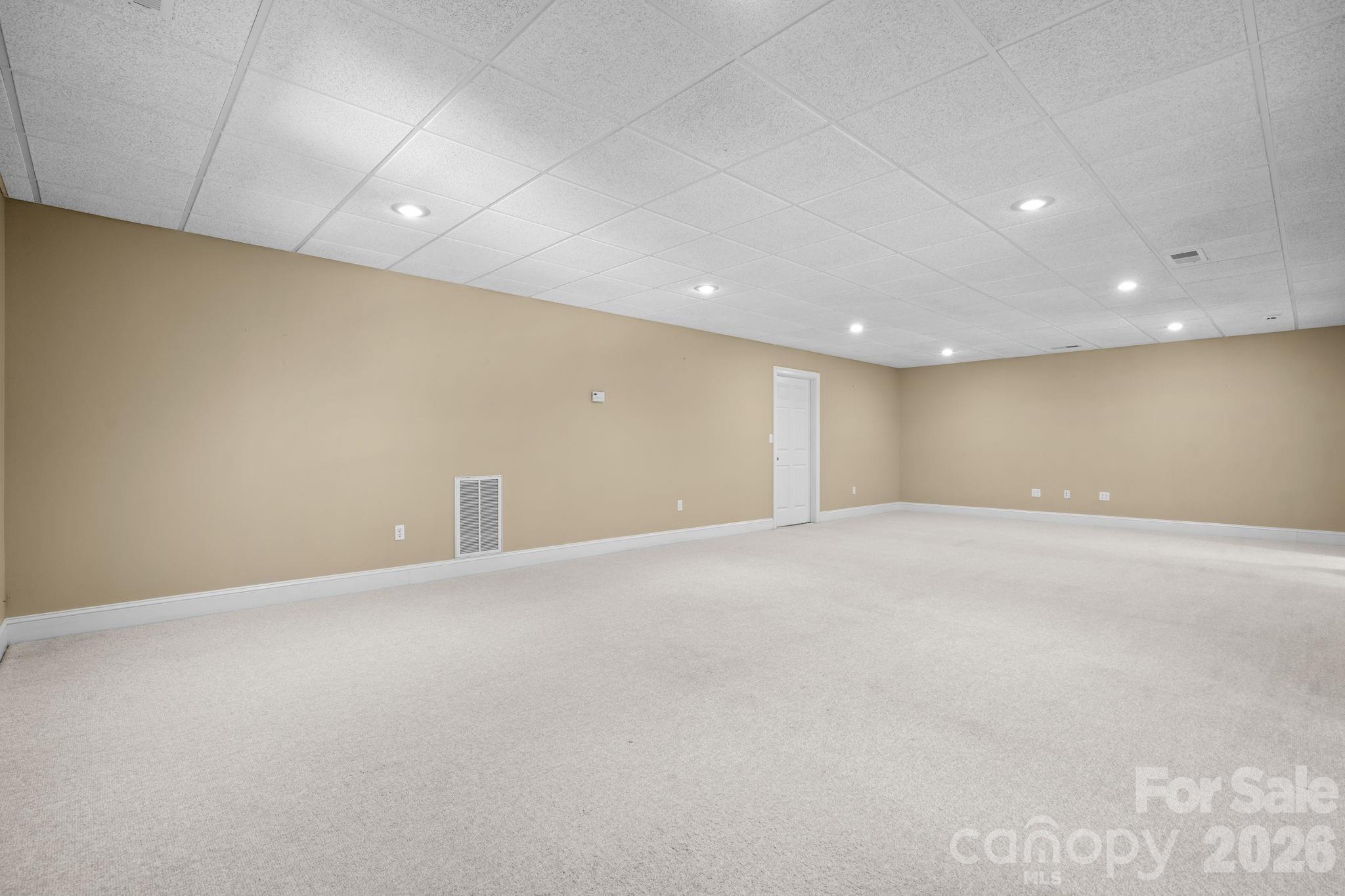 2752 Brittany Drive Property Photo 29