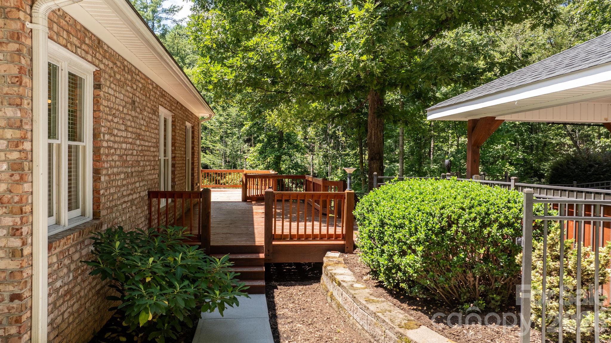 2752 Brittany Drive Property Photo 35