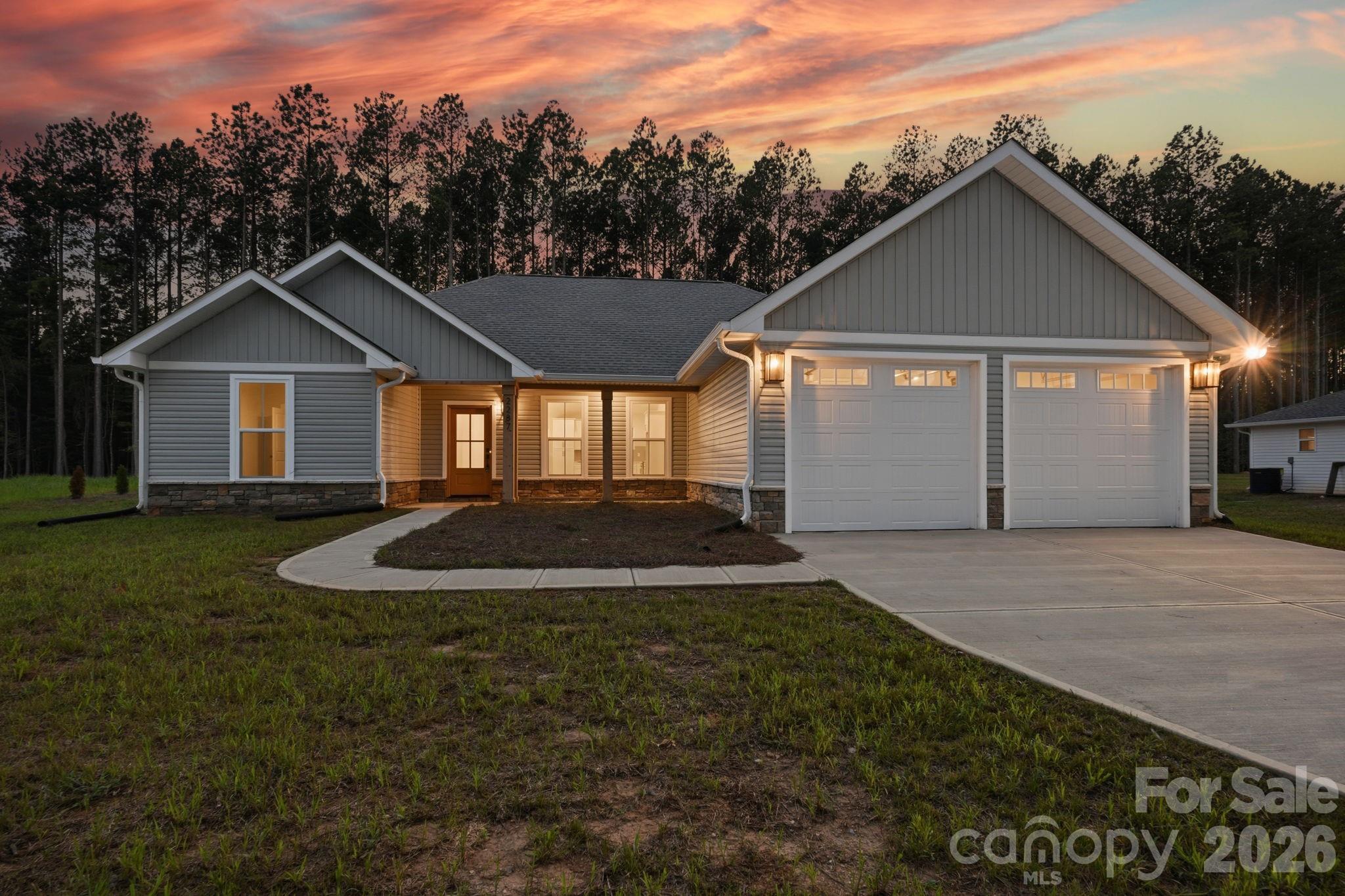 2287 Lee Lawing Road Property Photo 1