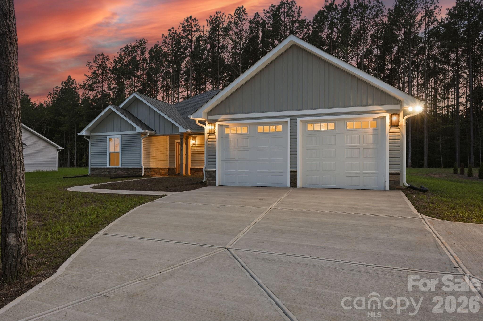 2287 Lee Lawing Road Property Photo 3