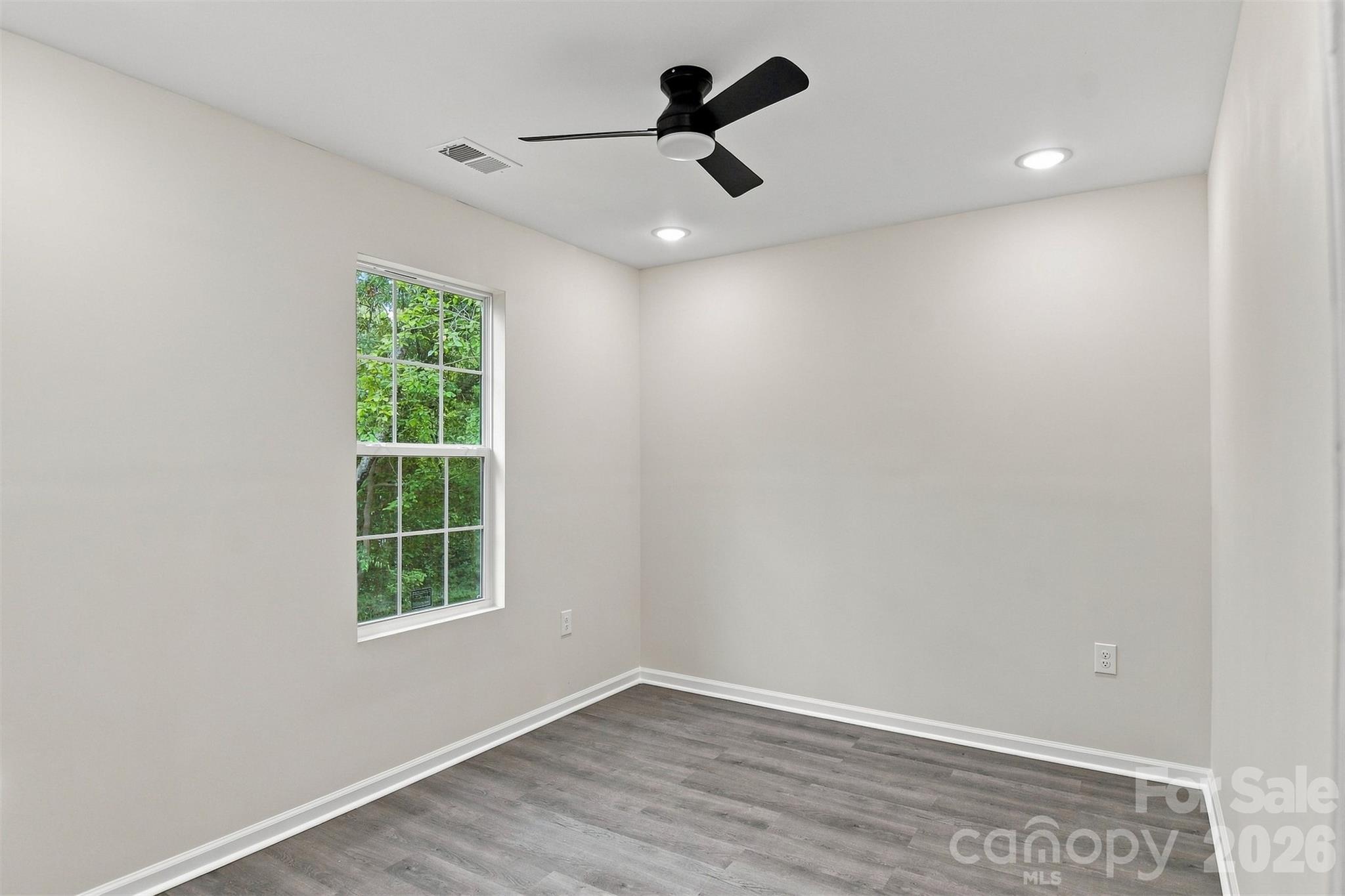 2254 Lula Street Property Photo 18