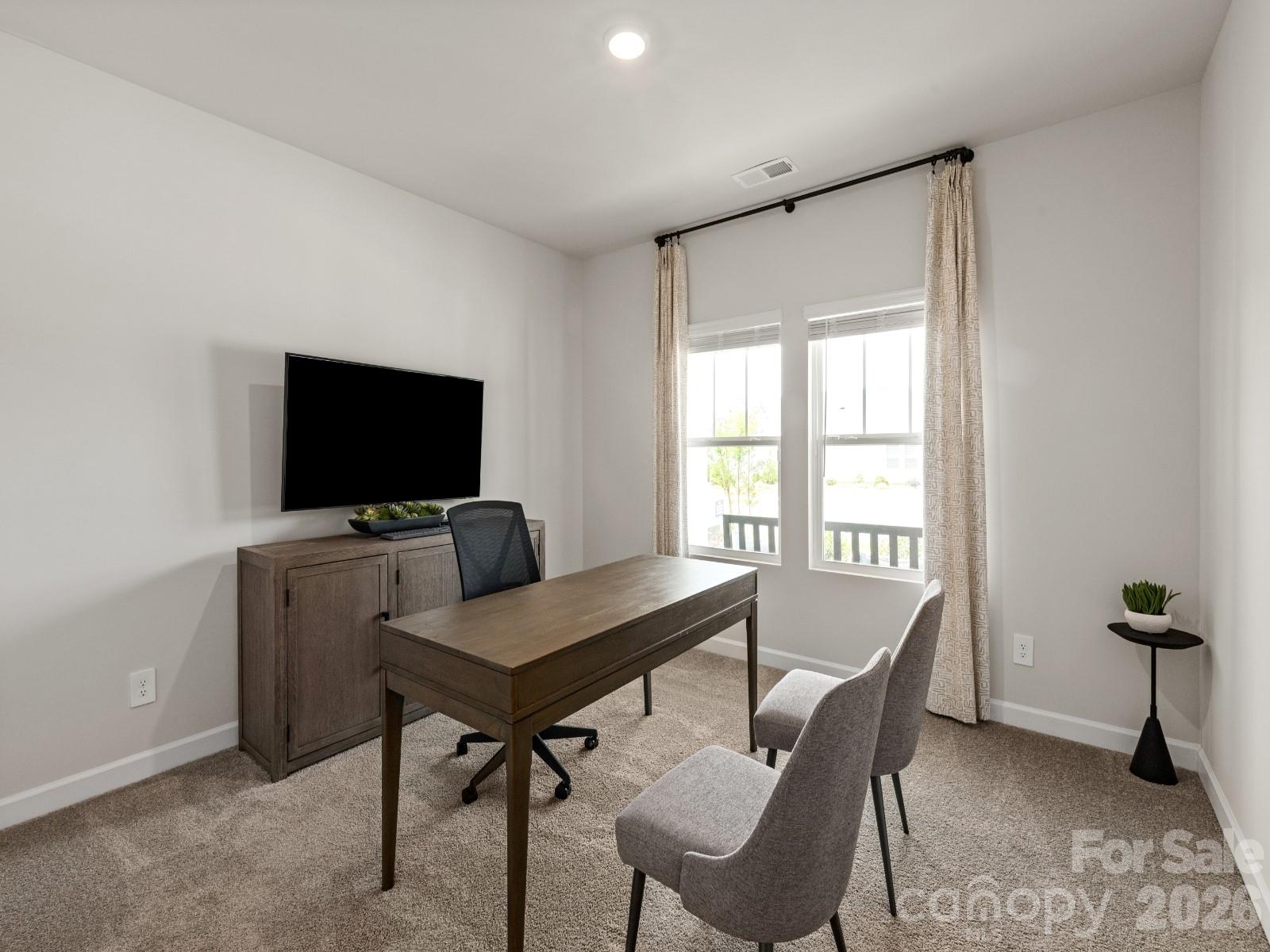 323 Pantego Place Property Photo 7