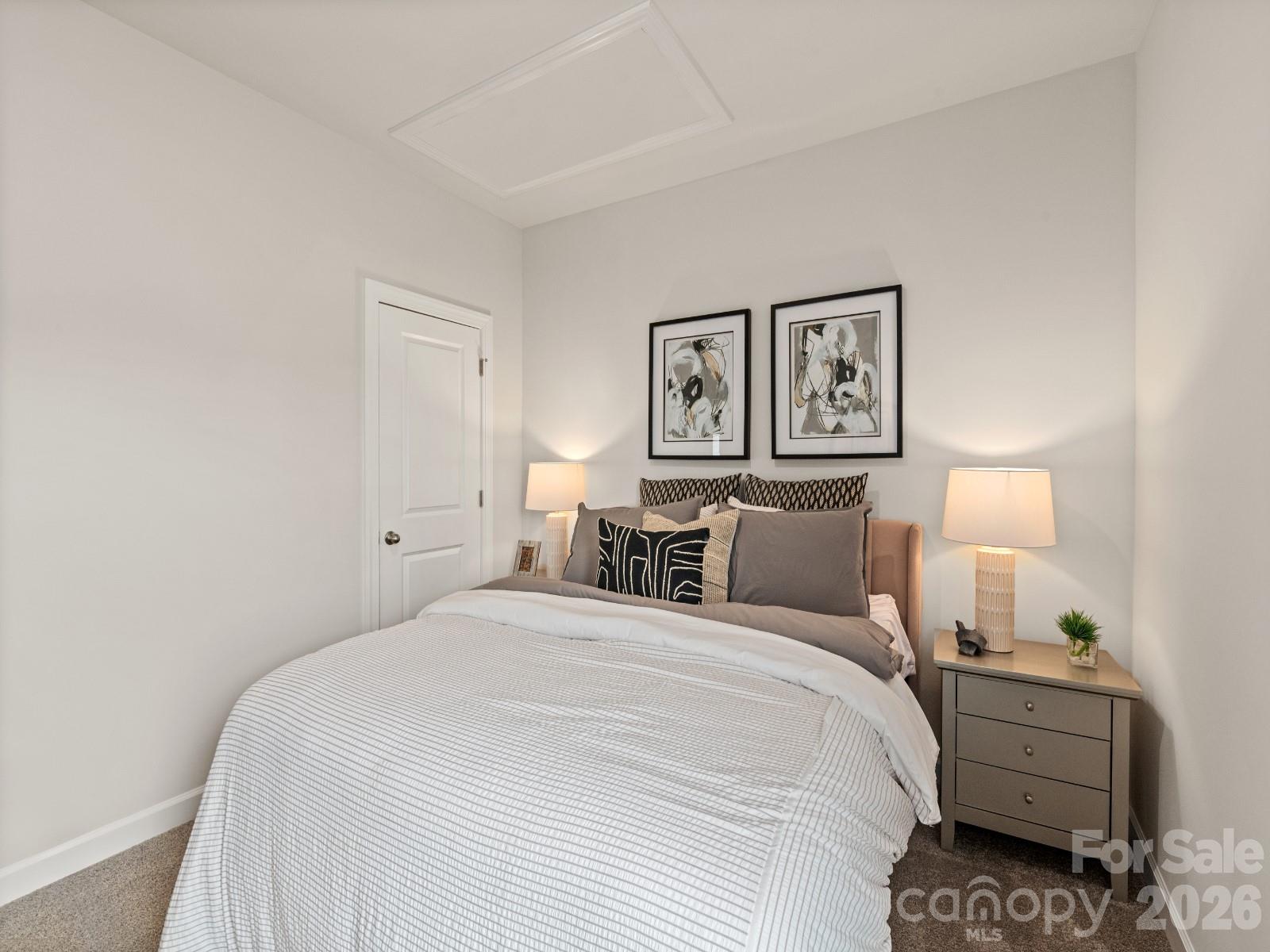 323 Pantego Place Property Photo 9