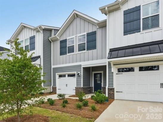 472 Markridge Loop Property Photo 1