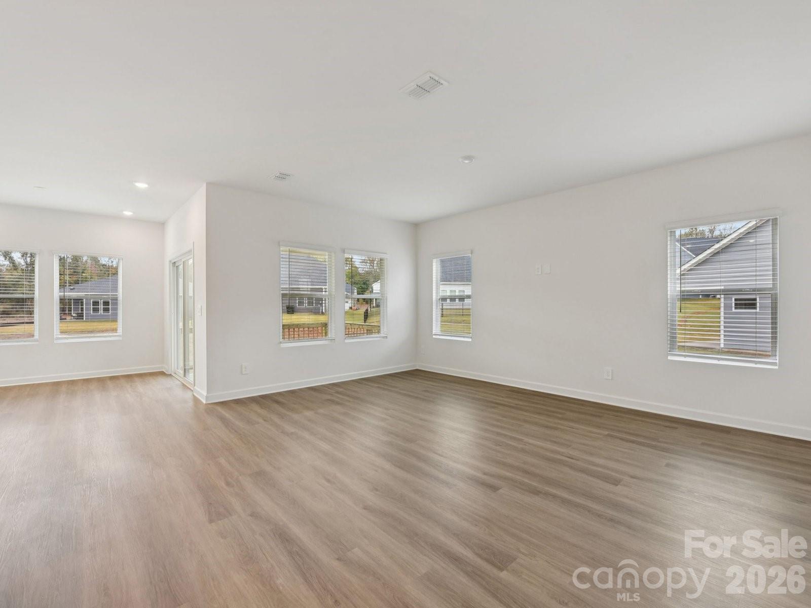 720 Palmer Pendleton Way Property Photo 2