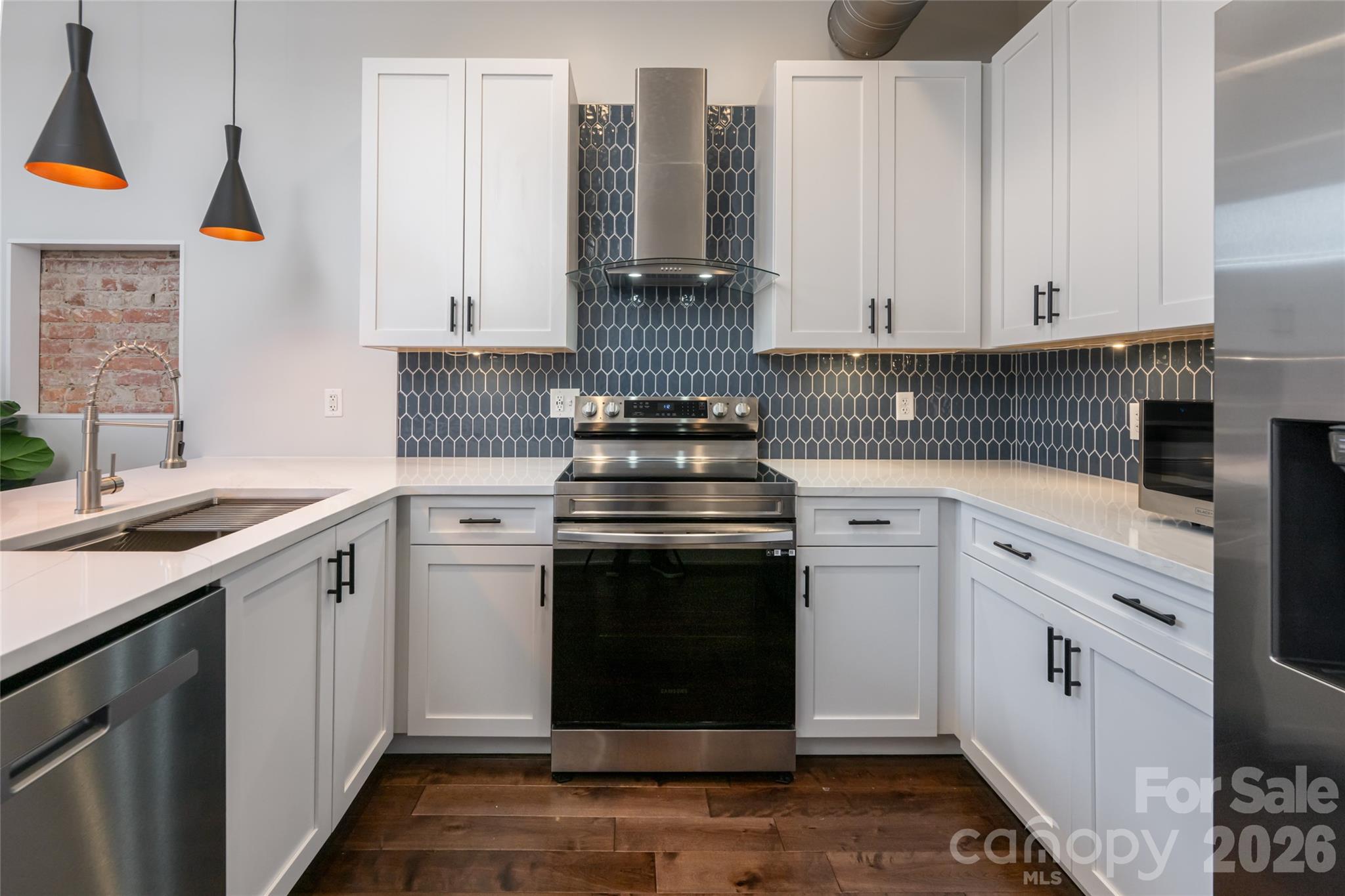 122 College Street 202 Property Photo 25