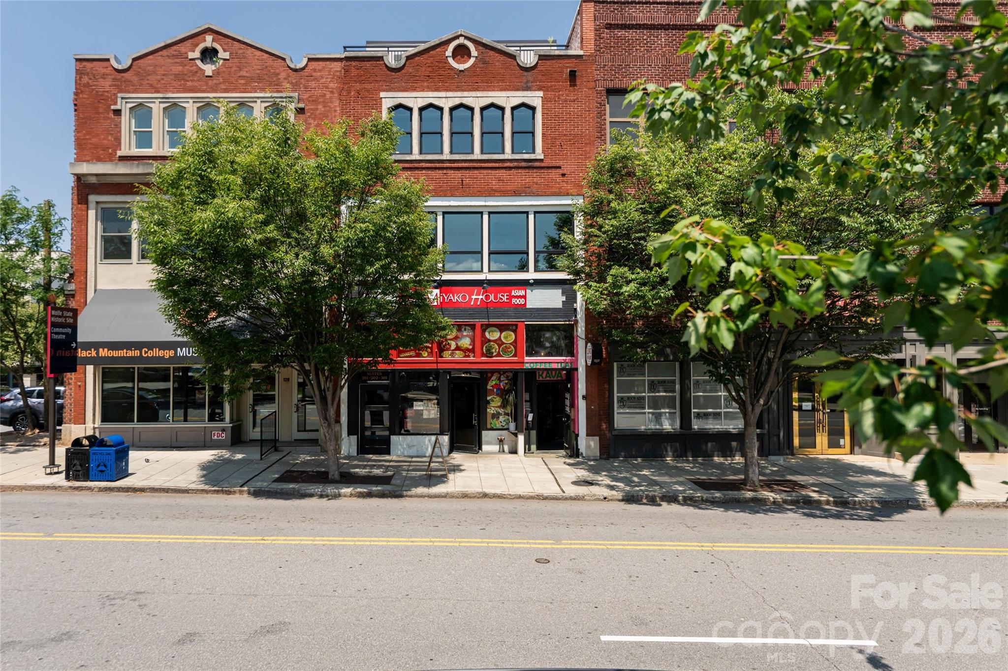 122 College Street 202 Property Photo 39