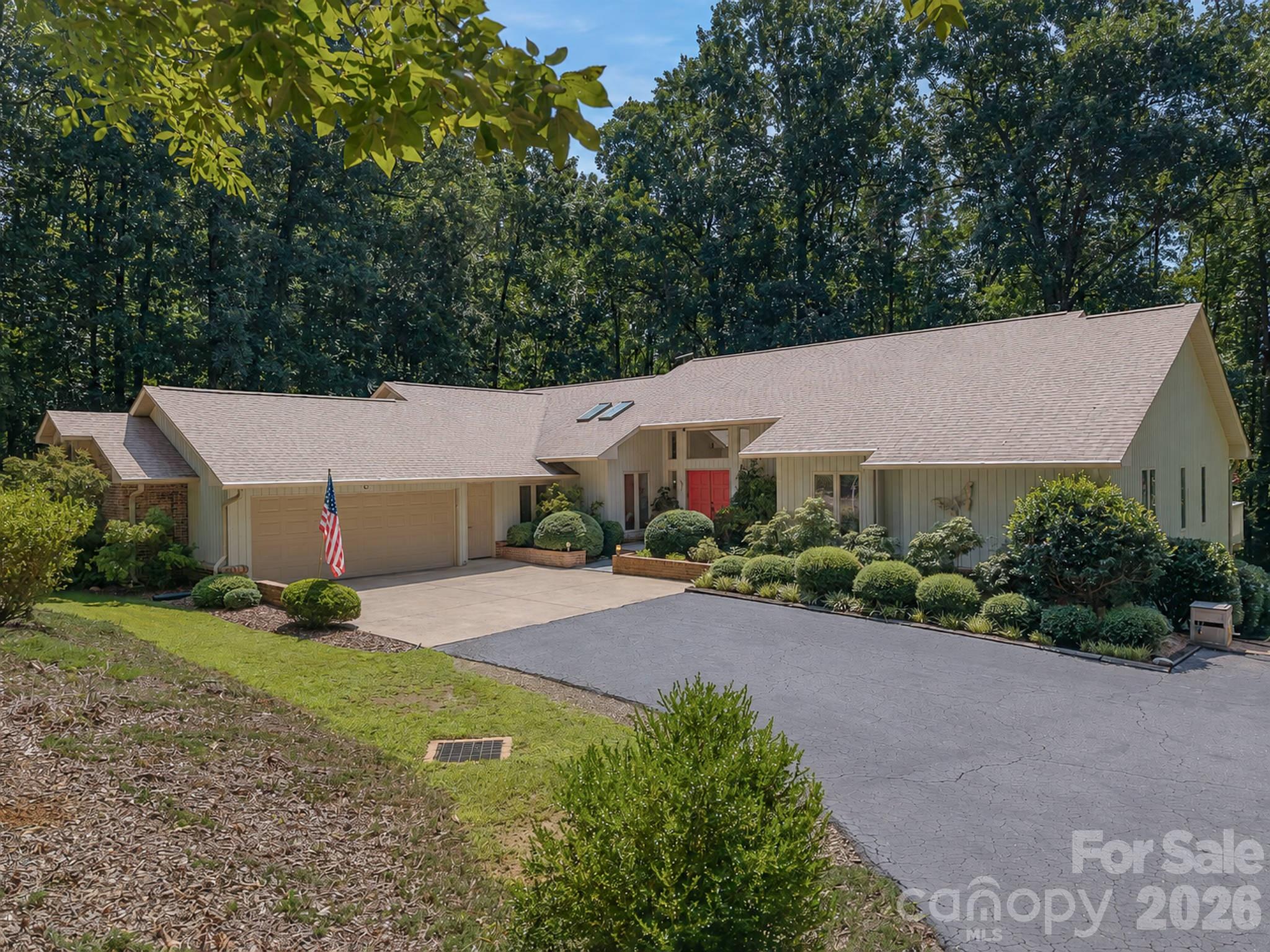 5 Jackson Grove Property Photo 1