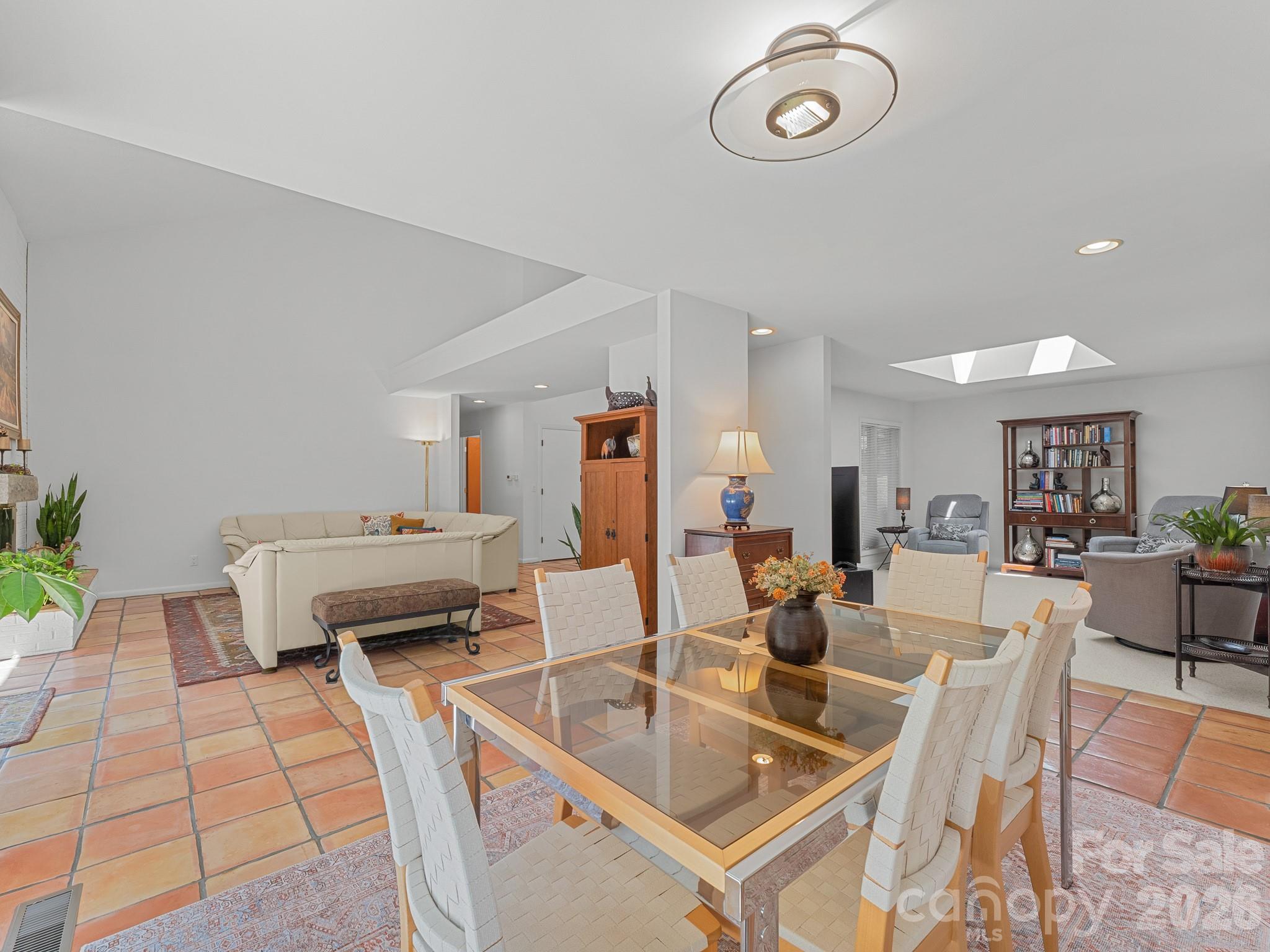 5 Jackson Grove Property Photo 8