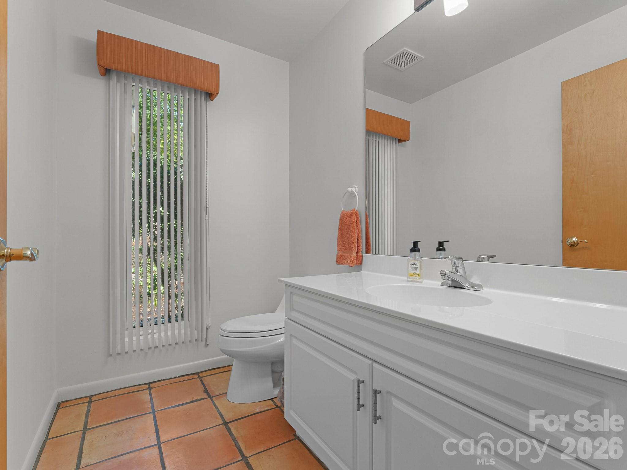 5 Jackson Grove Property Photo 21