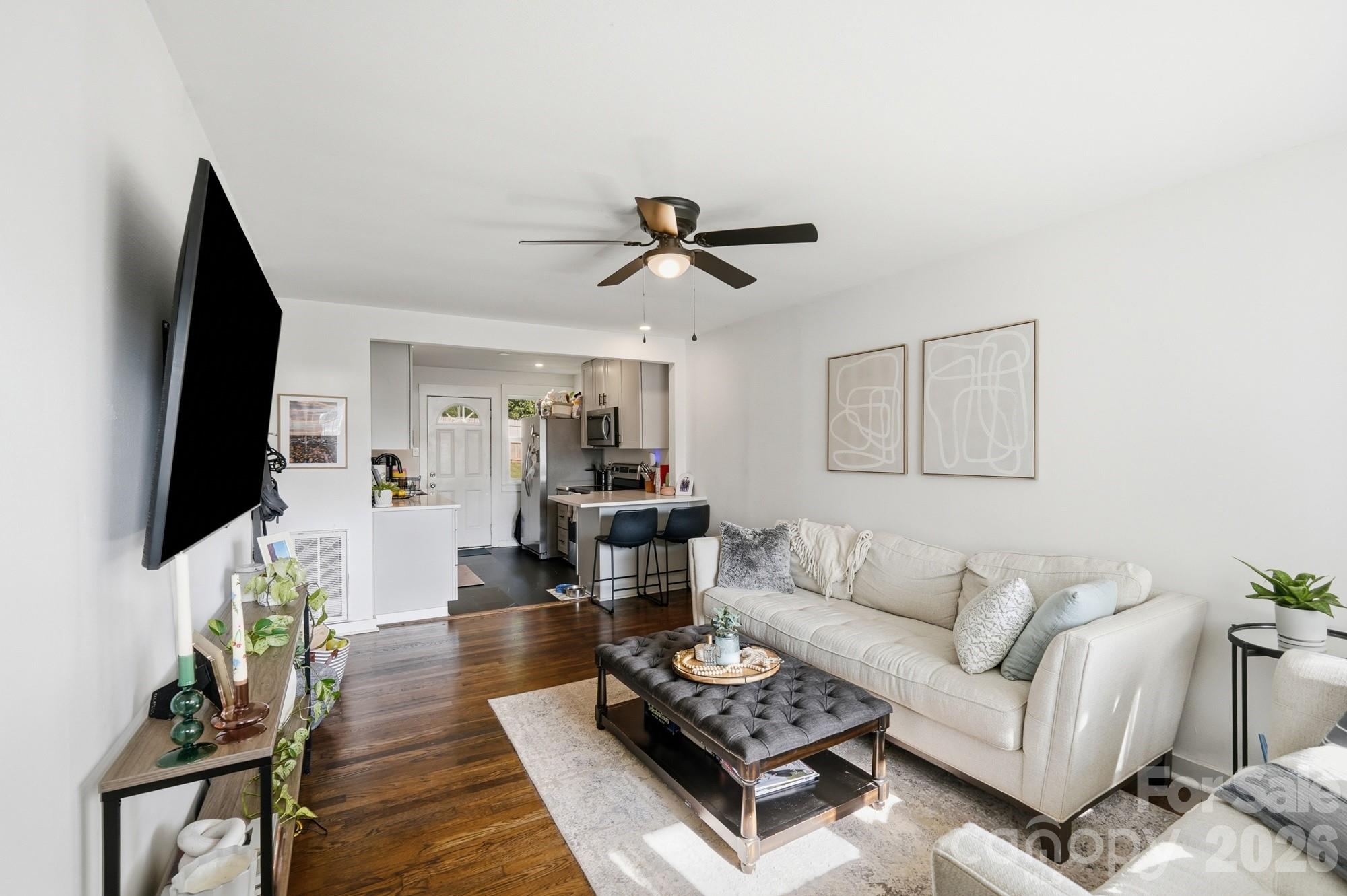 3019 Columbus Circle Property Photo 20