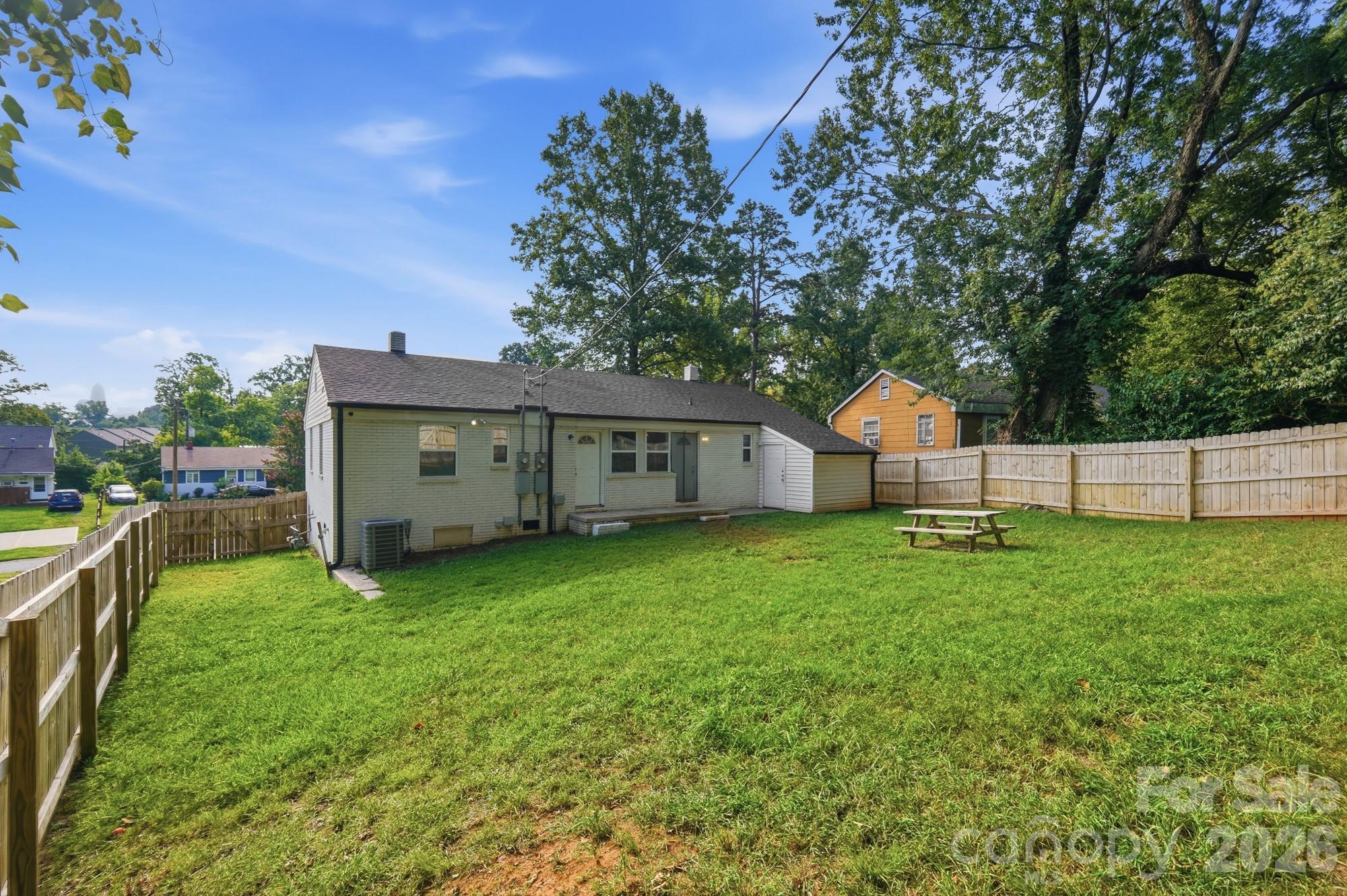 3019 Columbus Circle Property Photo 34