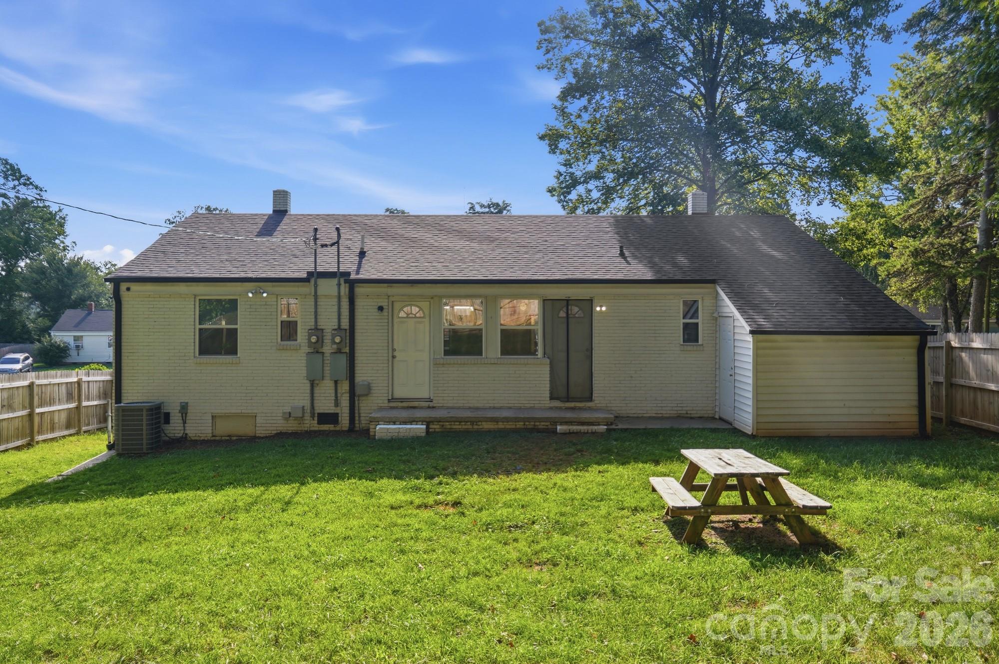 3019 Columbus Circle Property Photo 35