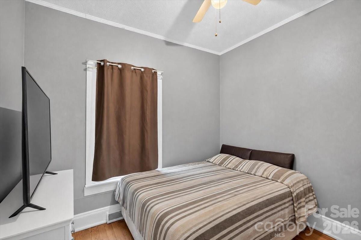 619 N Mountain Street Property Photo 12