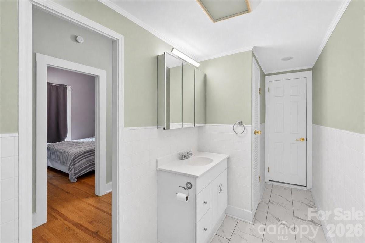 619 N Mountain Street Property Photo 14