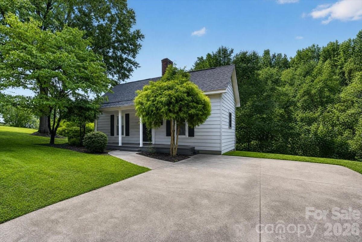 619 N Mountain Street Property Photo 18