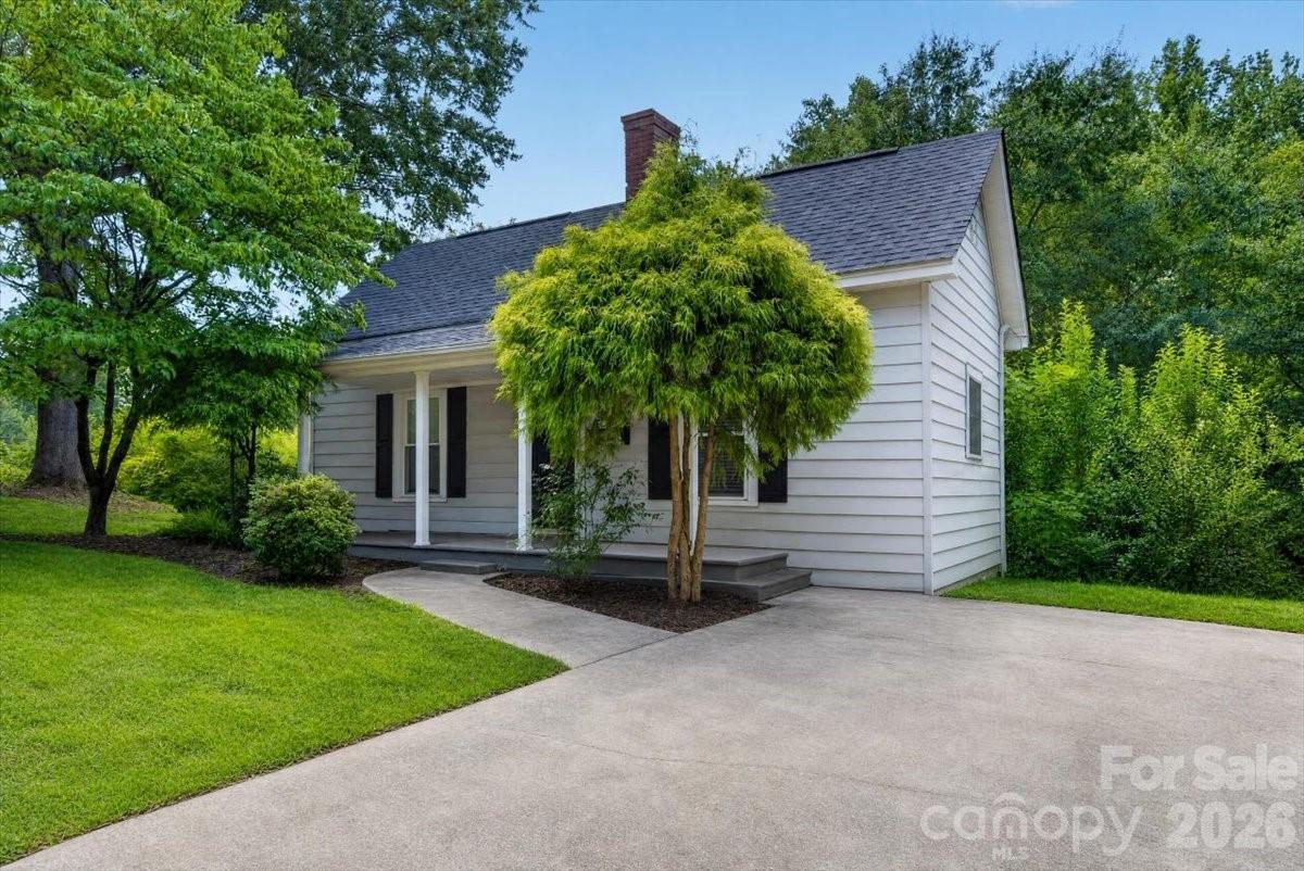 619 N Mountain Street Property Photo 19
