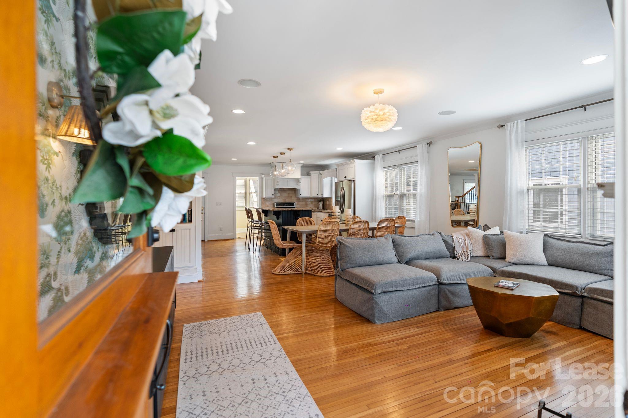 425 Tremont Avenue Property Photo 4