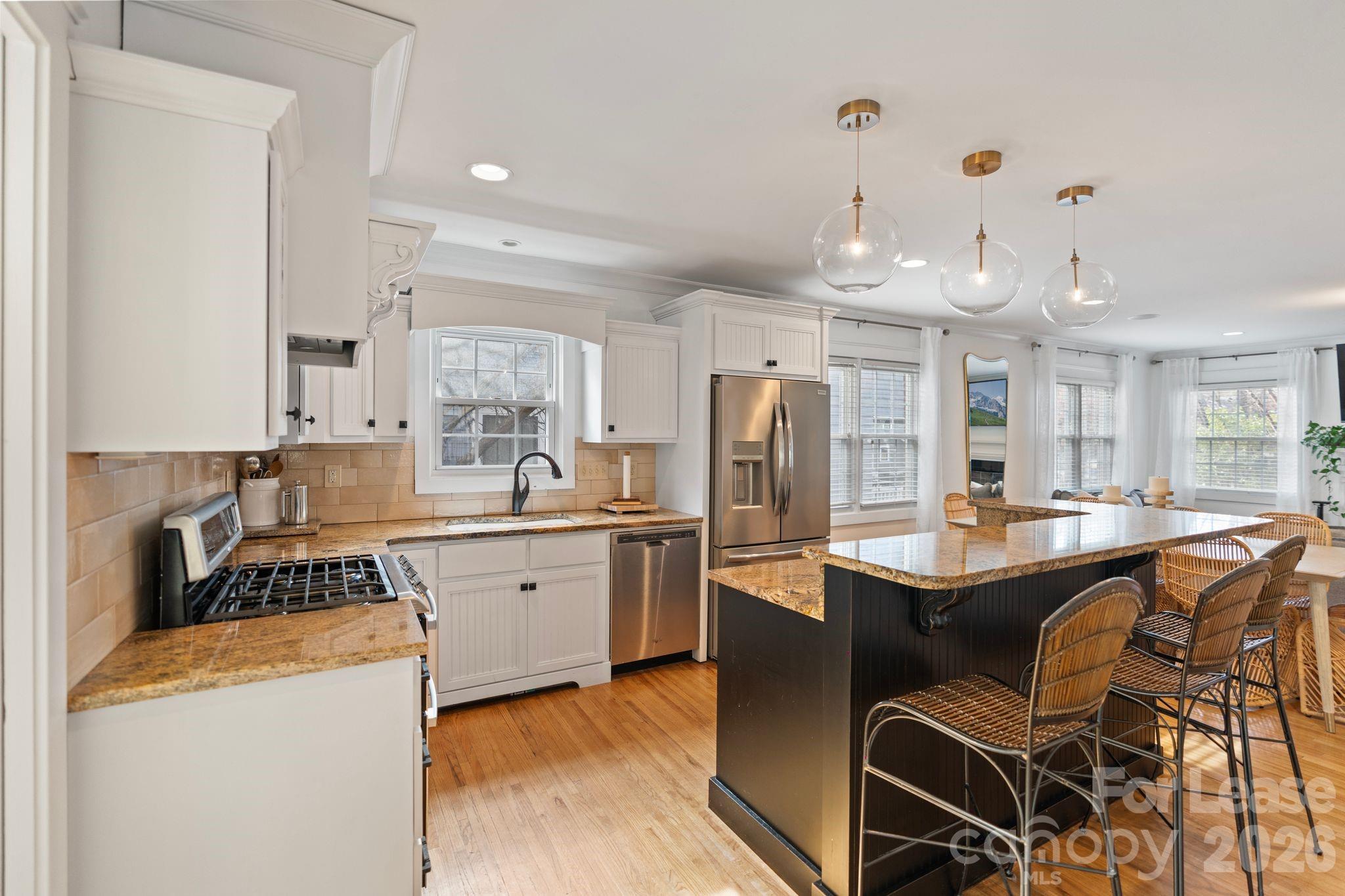 425 Tremont Avenue Property Photo 7