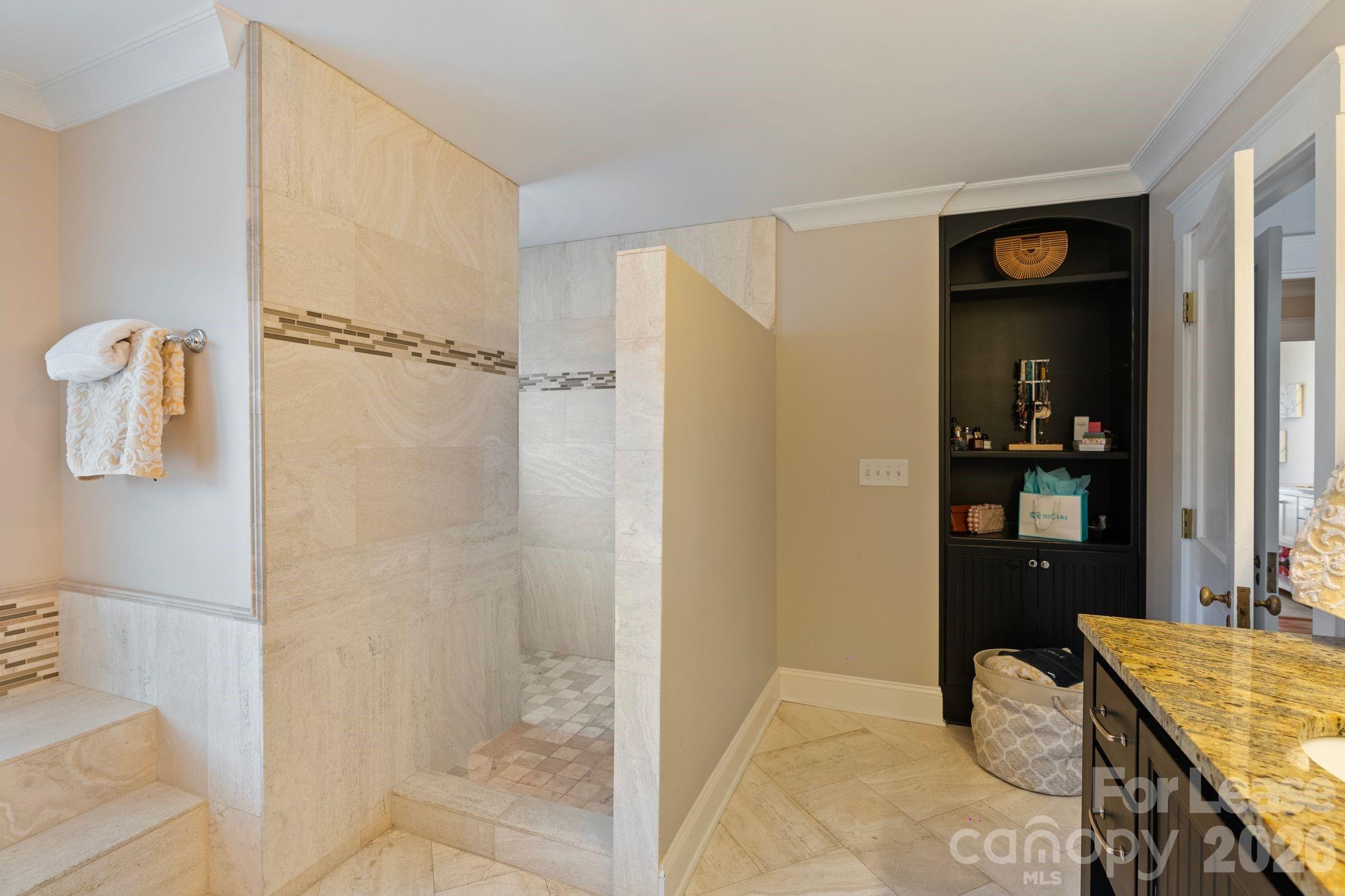 425 Tremont Avenue Property Photo 26