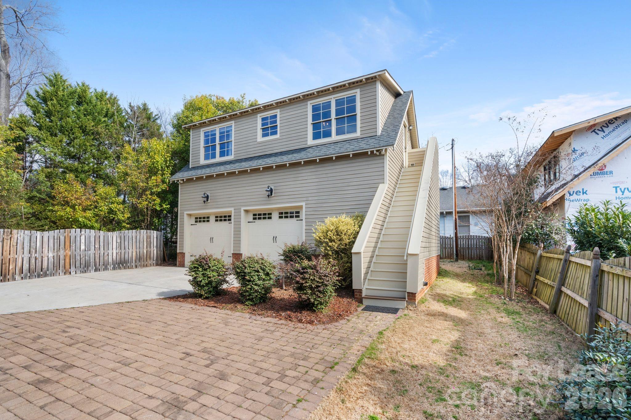 425 Tremont Avenue Property Photo 31
