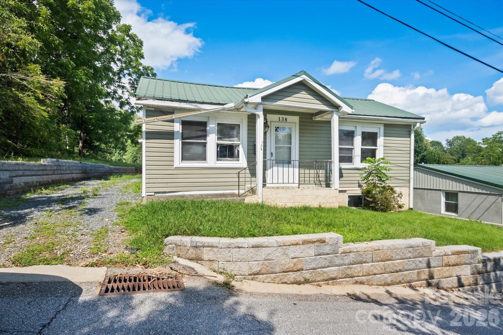 138 West Lane Property Photo 2