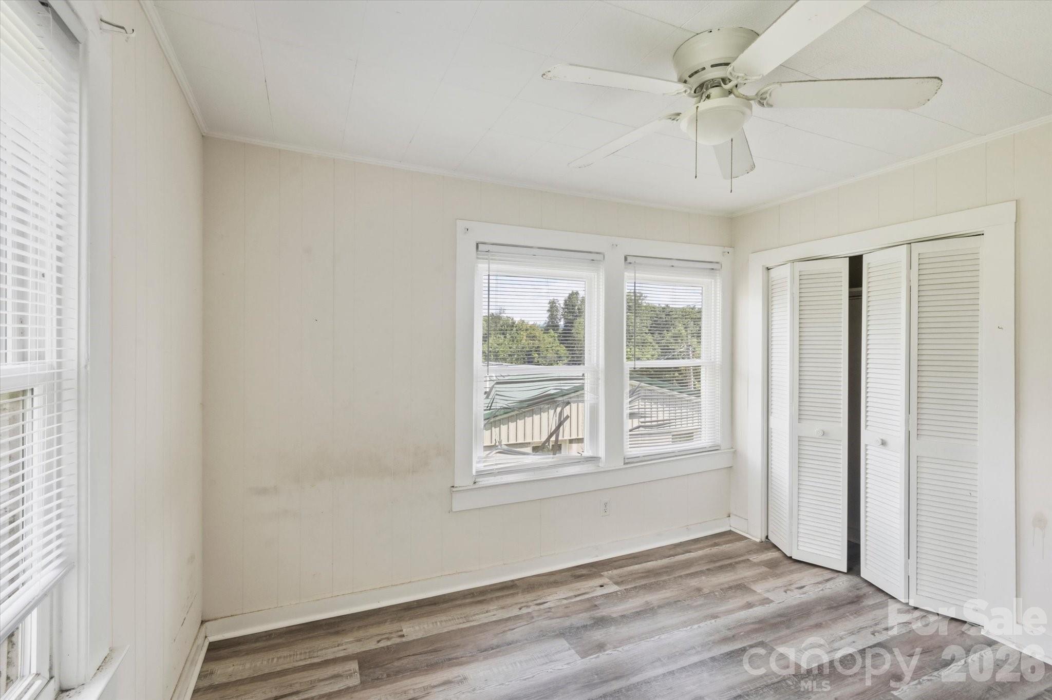 138 West Lane Property Photo 16