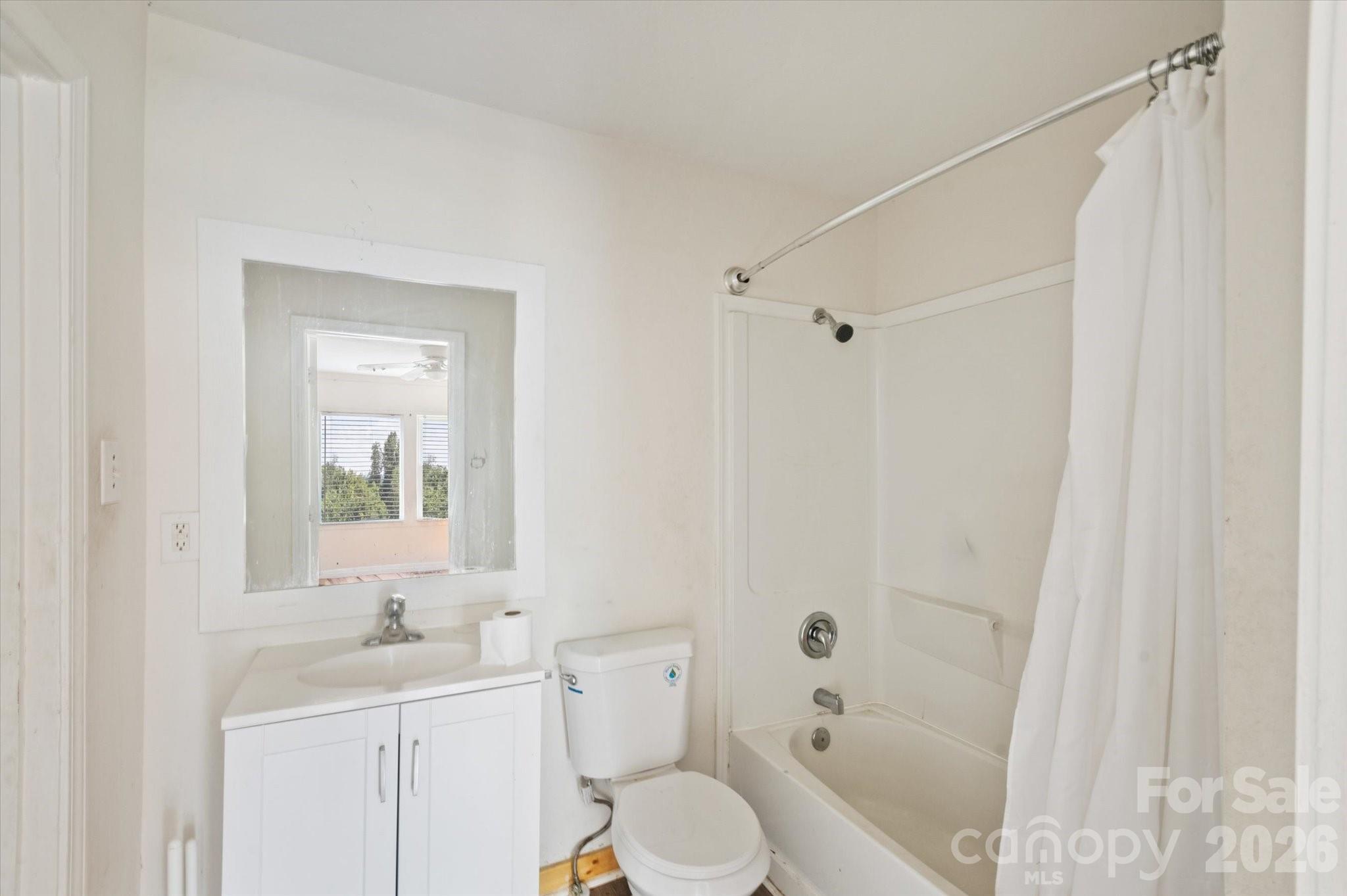 138 West Lane Property Photo 22