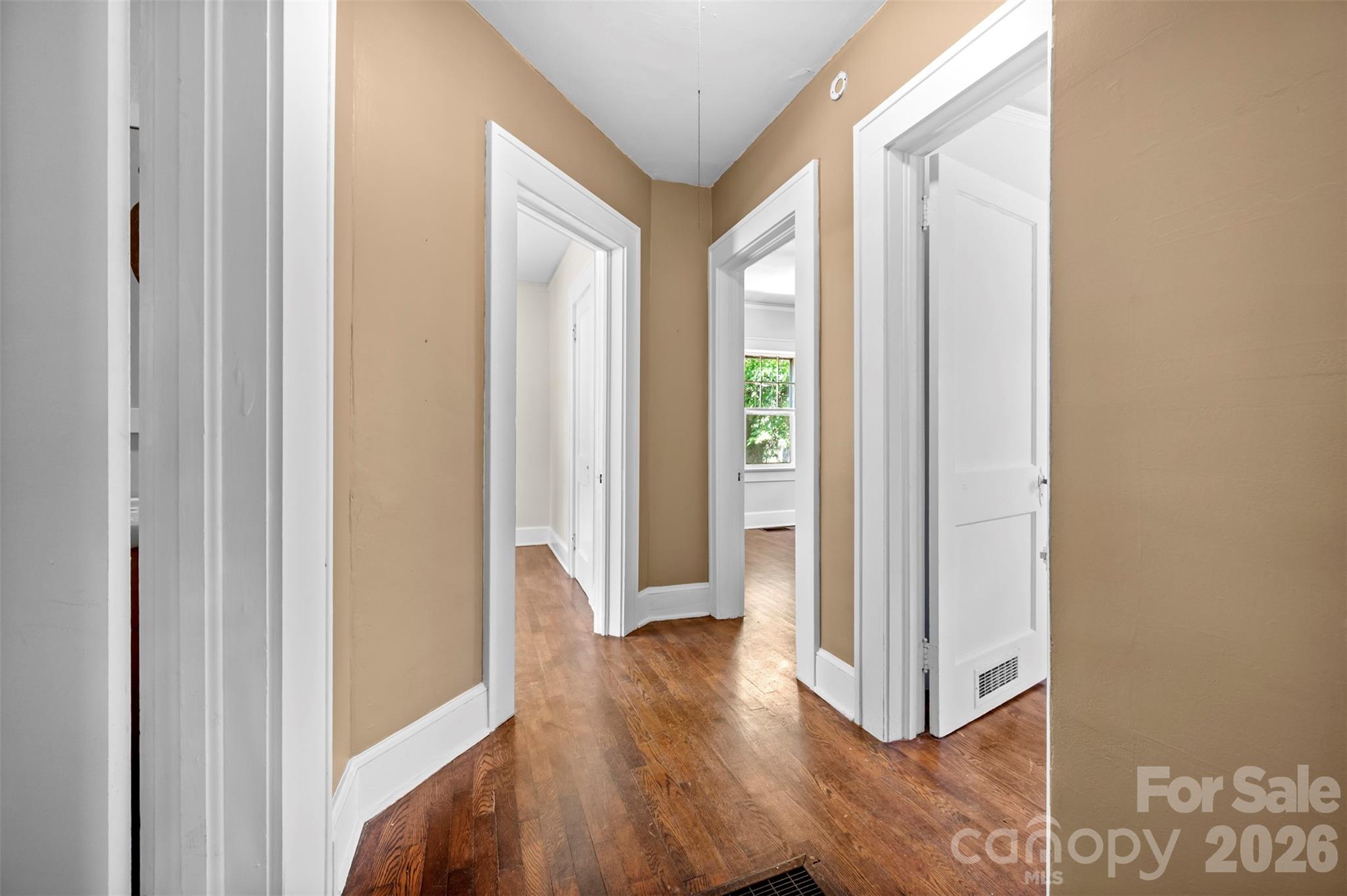 375 E King Street Property Photo 15