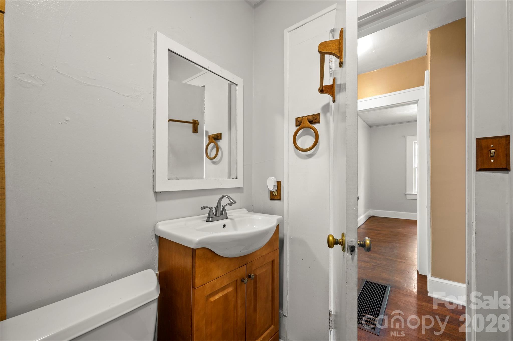 375 E King Street Property Photo 23