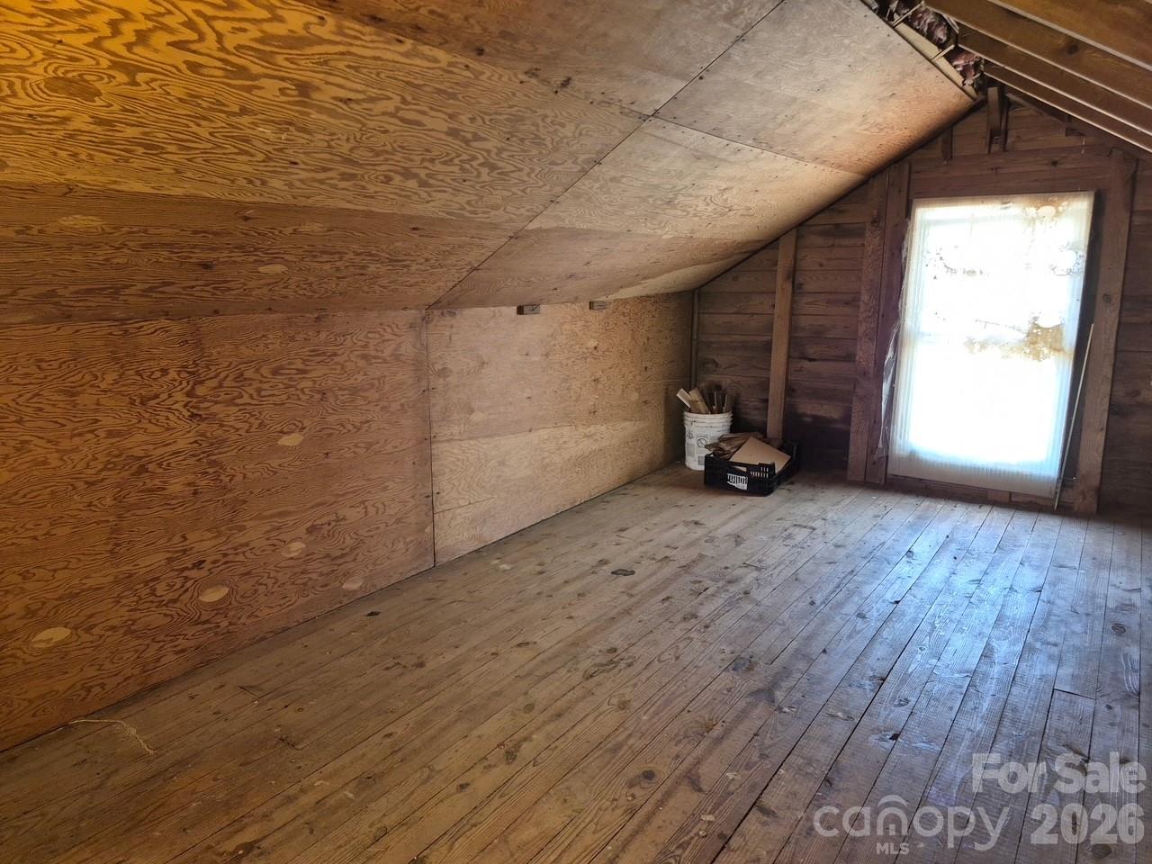 375 E King Street Property Photo 25