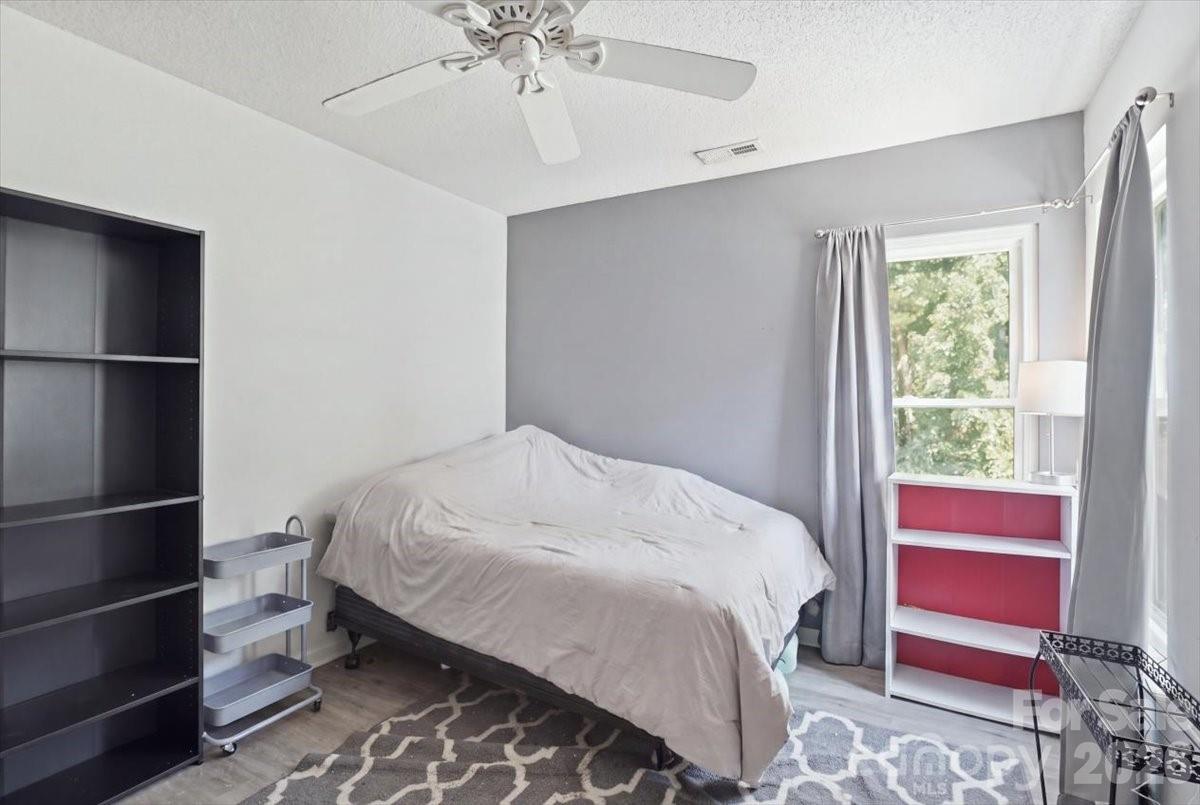 14043 Hatton Cross Drive Property Photo 33