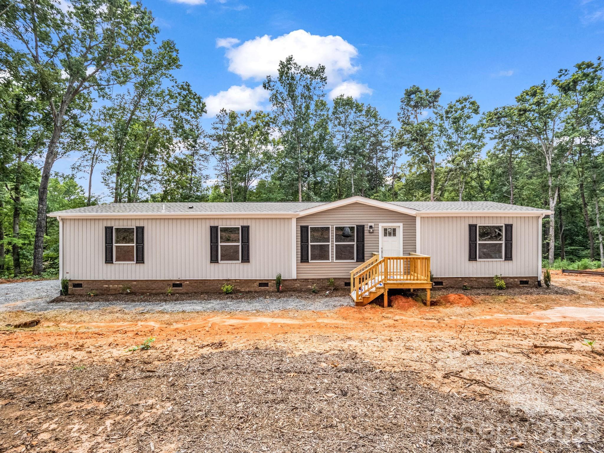 2617 Hudlow Road Property Photo 3