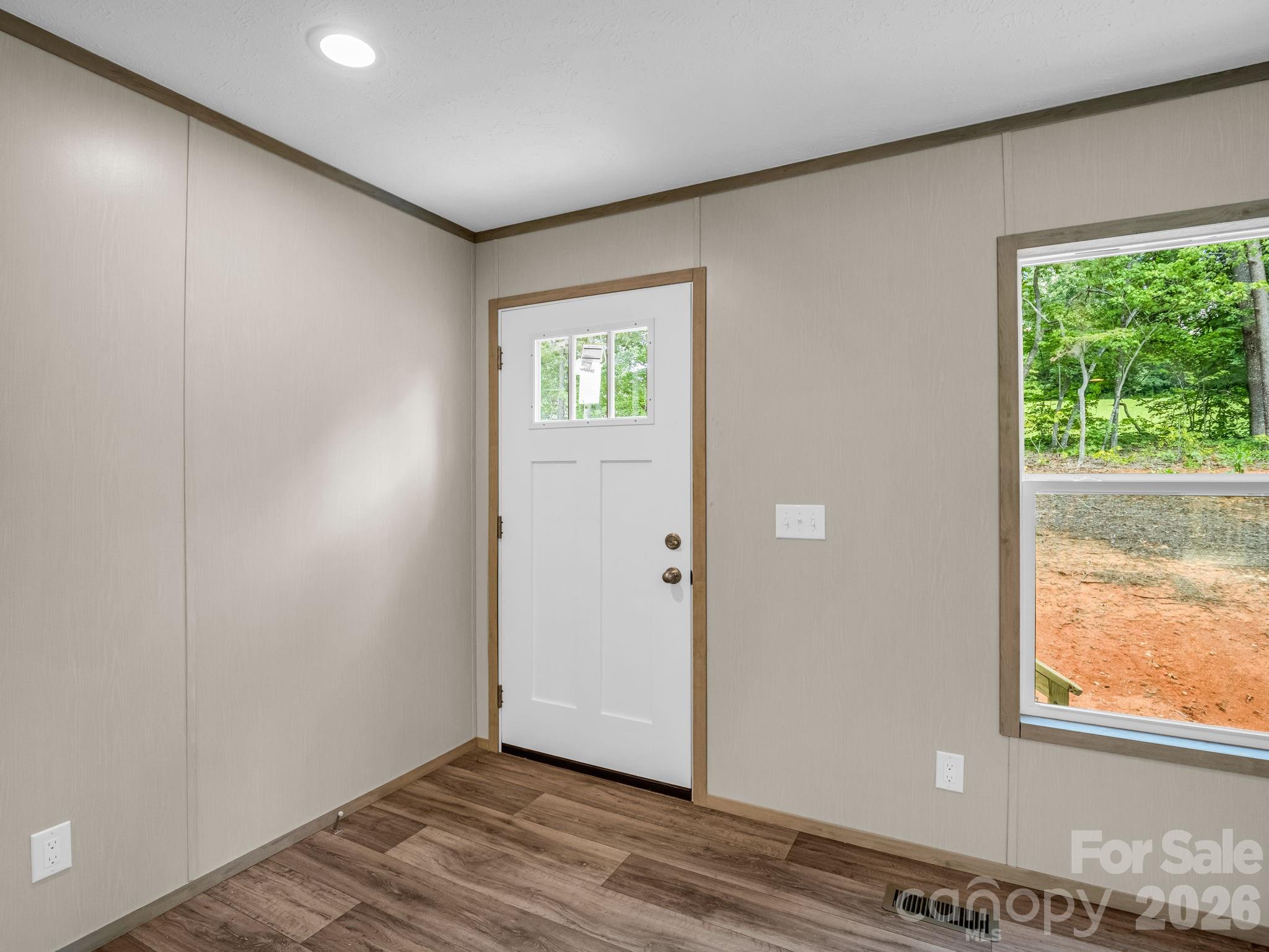 2617 Hudlow Road Property Photo 5