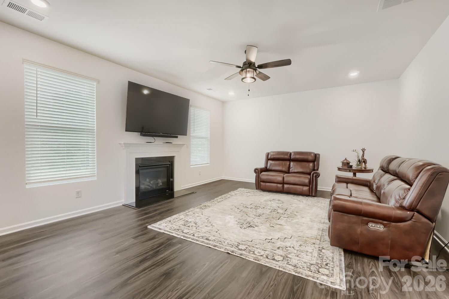 133 Dawn Run Loop Property Photo 6