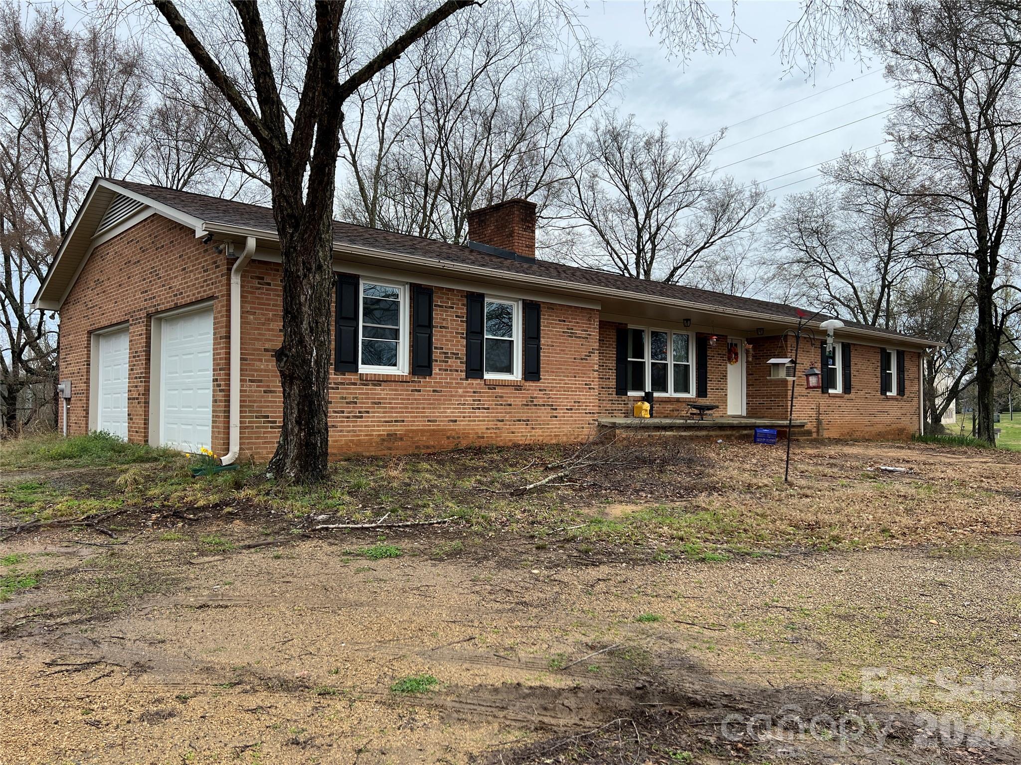 4320 Concord Parkway Property Photo 13