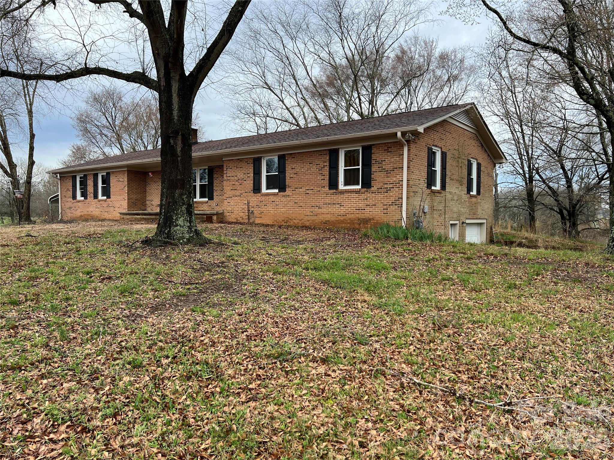 4320 Concord Parkway Property Photo 14