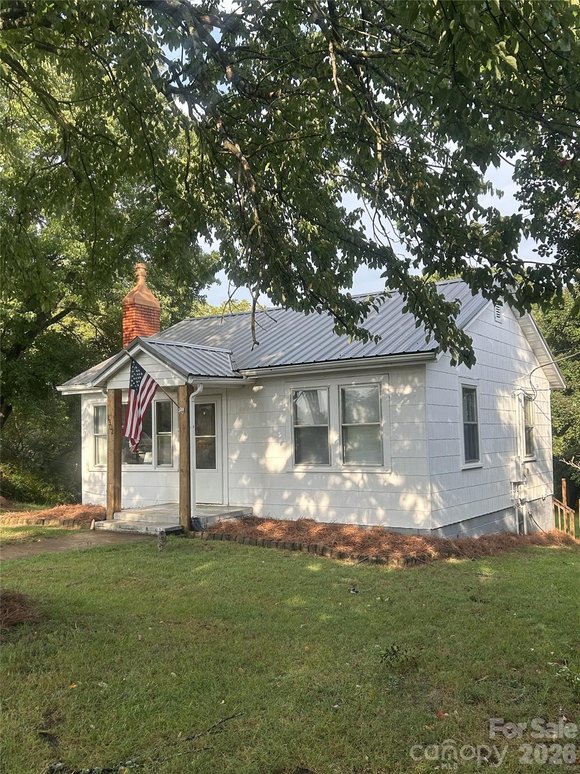 1302 Startown Road Property Photo 1