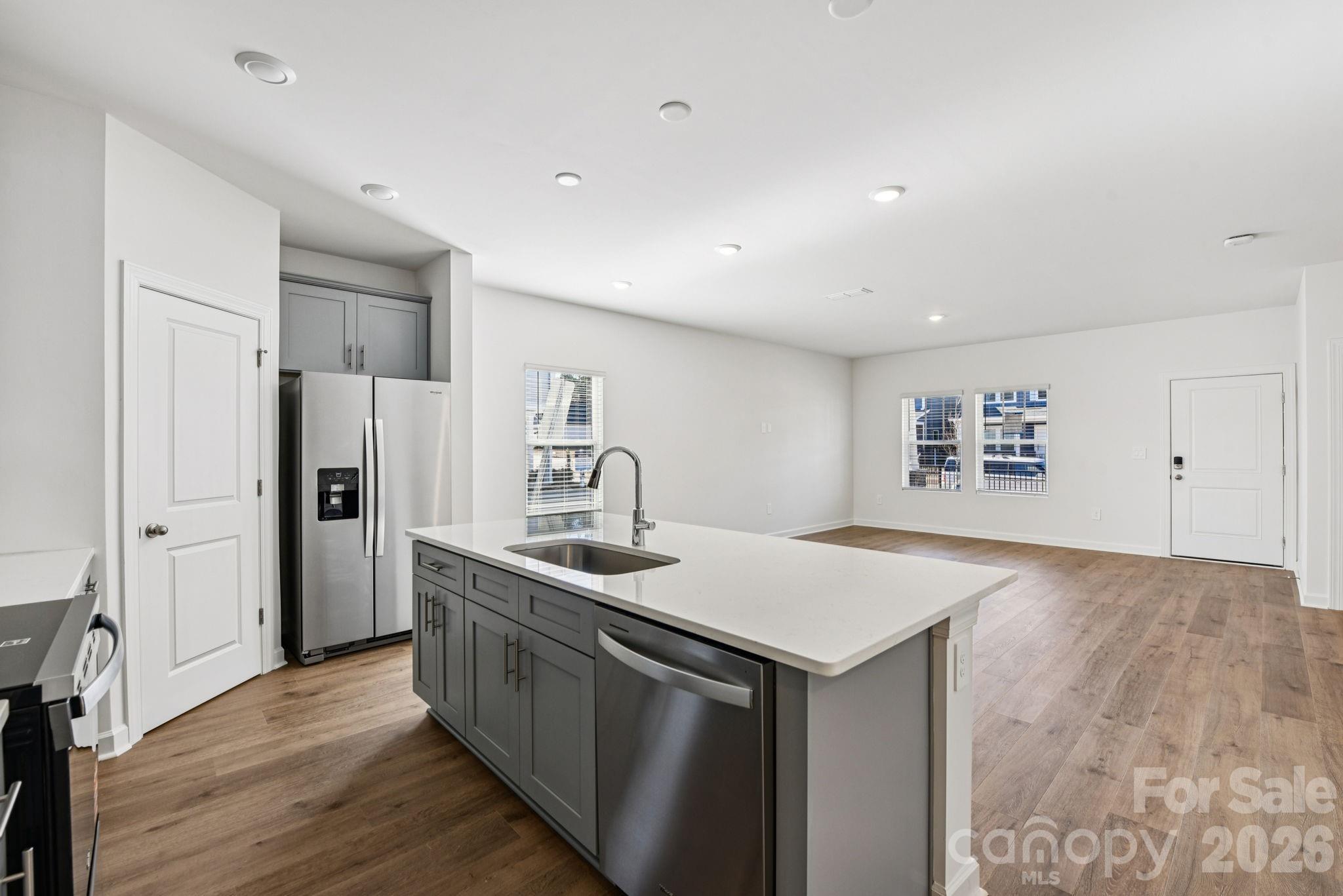 7280 Yardley Street Property Photo 10